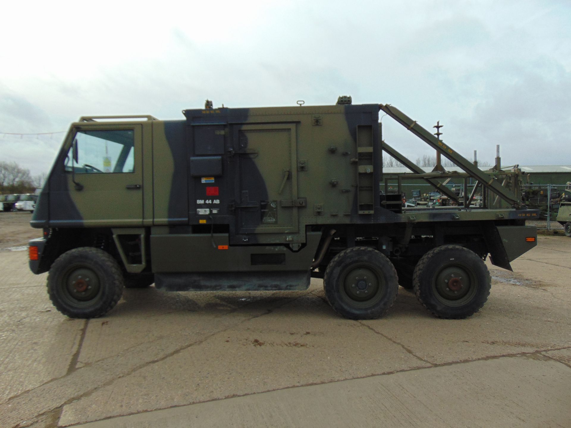 Ex Reserve Left Hand Drive Mowag Bucher Duro II 6x6 High-Mobility Tactical Vehicle - Image 4 of 16