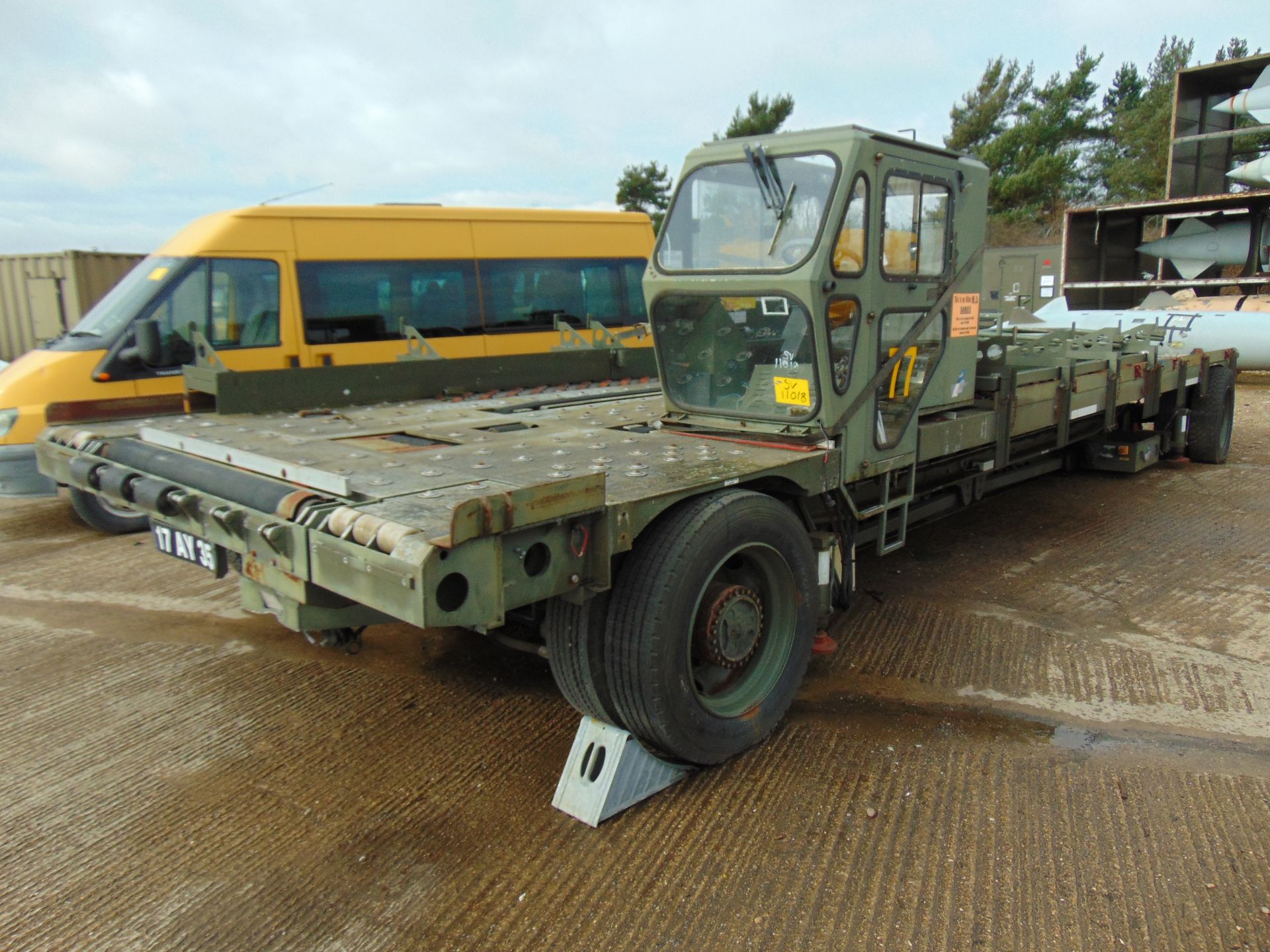 AMSS Atlas MK2 A 4x4 Aircraft Cargo Loader