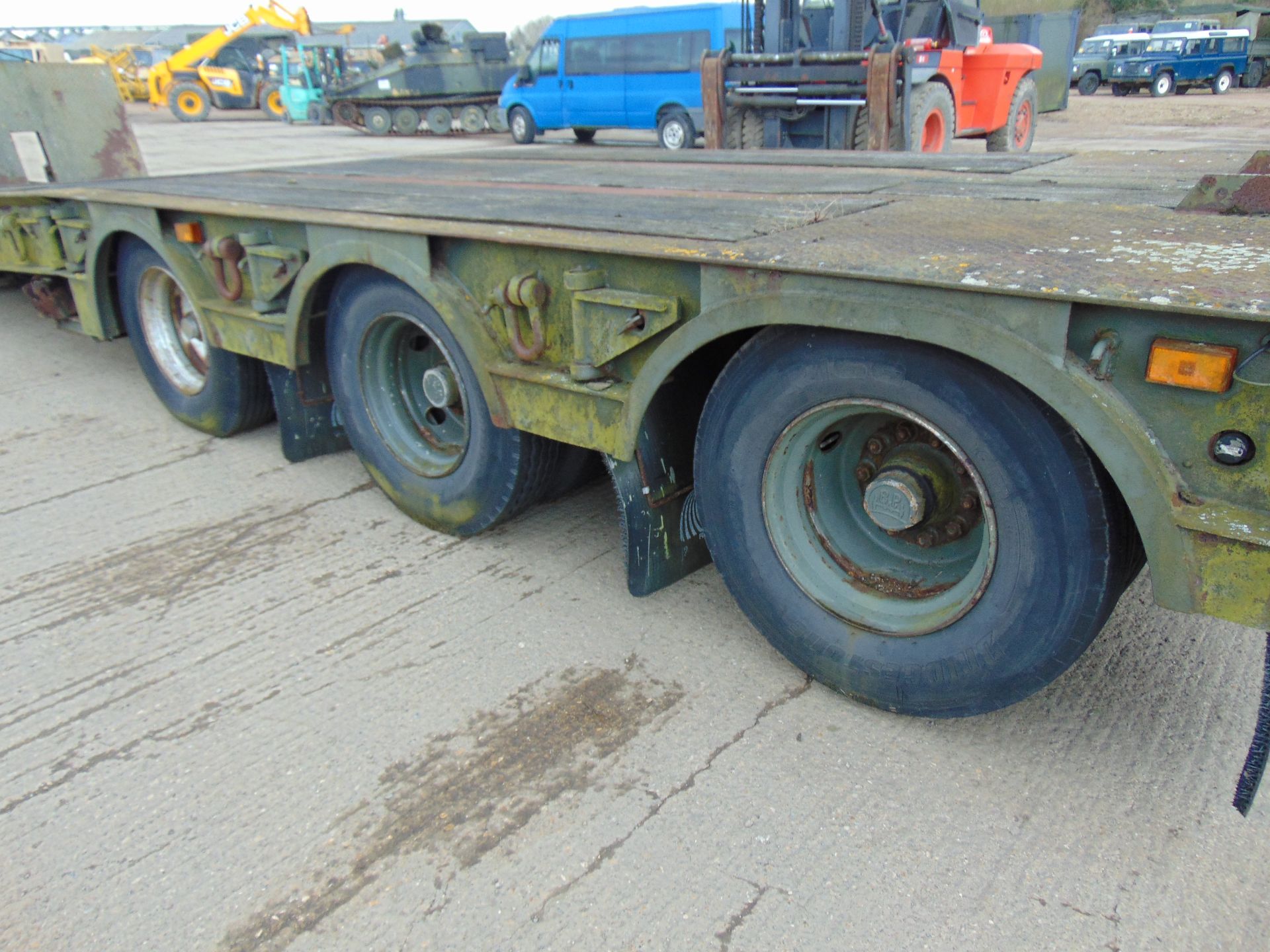 King GTS Tri Axle Low Loader Hydraulic Folding Neck Plant Trailer - Image 12 of 17