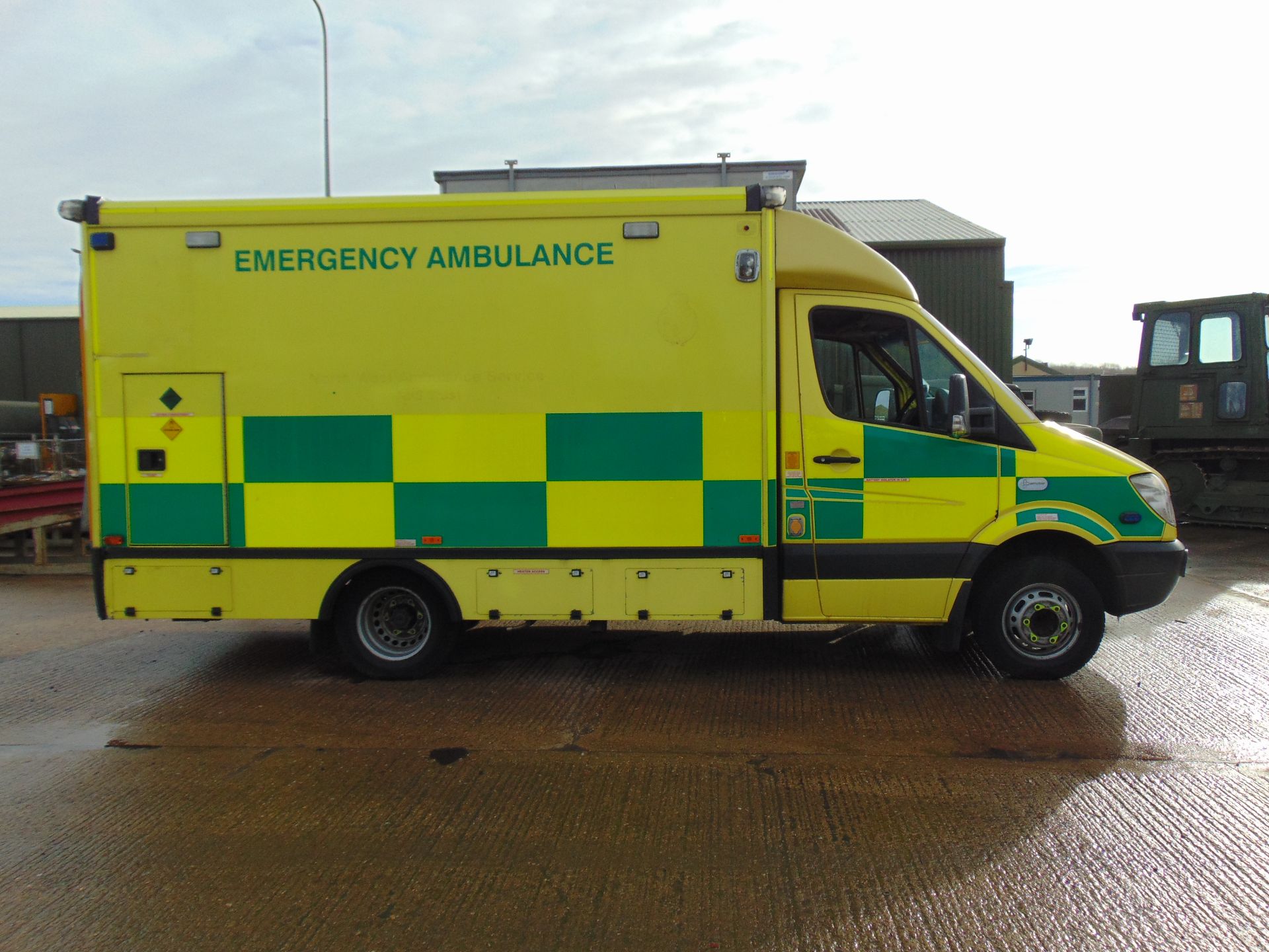 Mercedes Sprinter 515 CDI Turbo diesel ambulance - Image 5 of 20