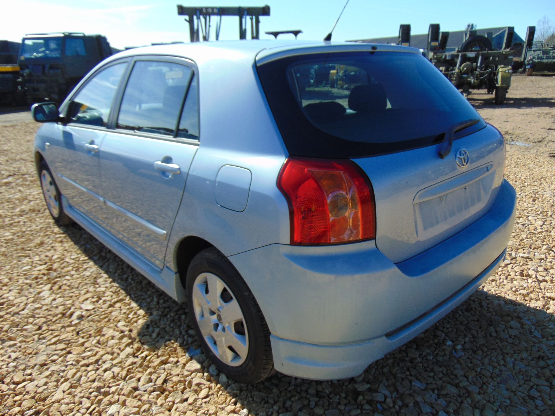 Toyota Corolla 1.6 Petrol Hatchback - Image 8 of 16