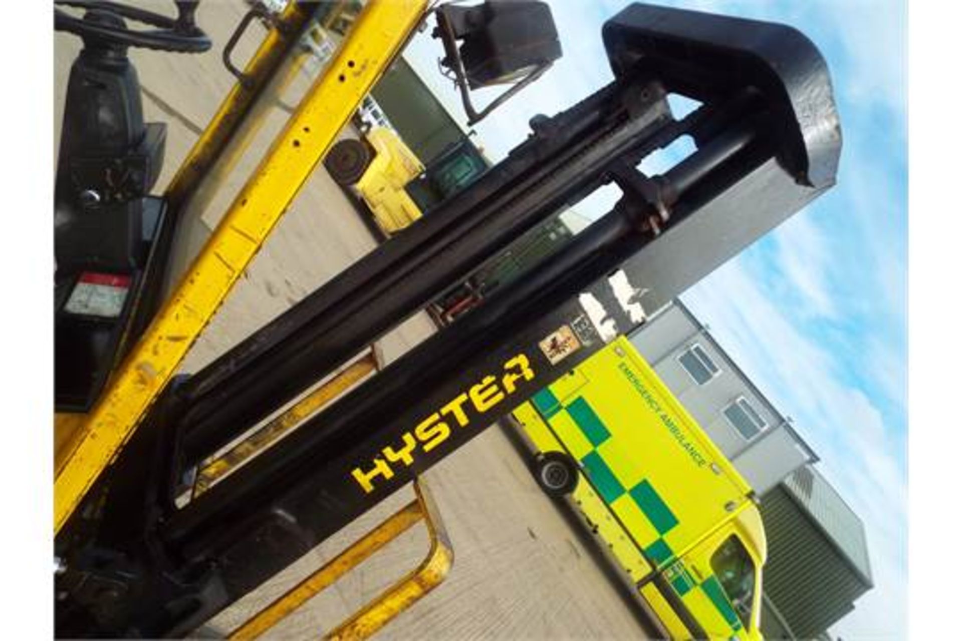 Hyster H2.00XM Counter Balance Diesel Forklift - Image 15 of 18