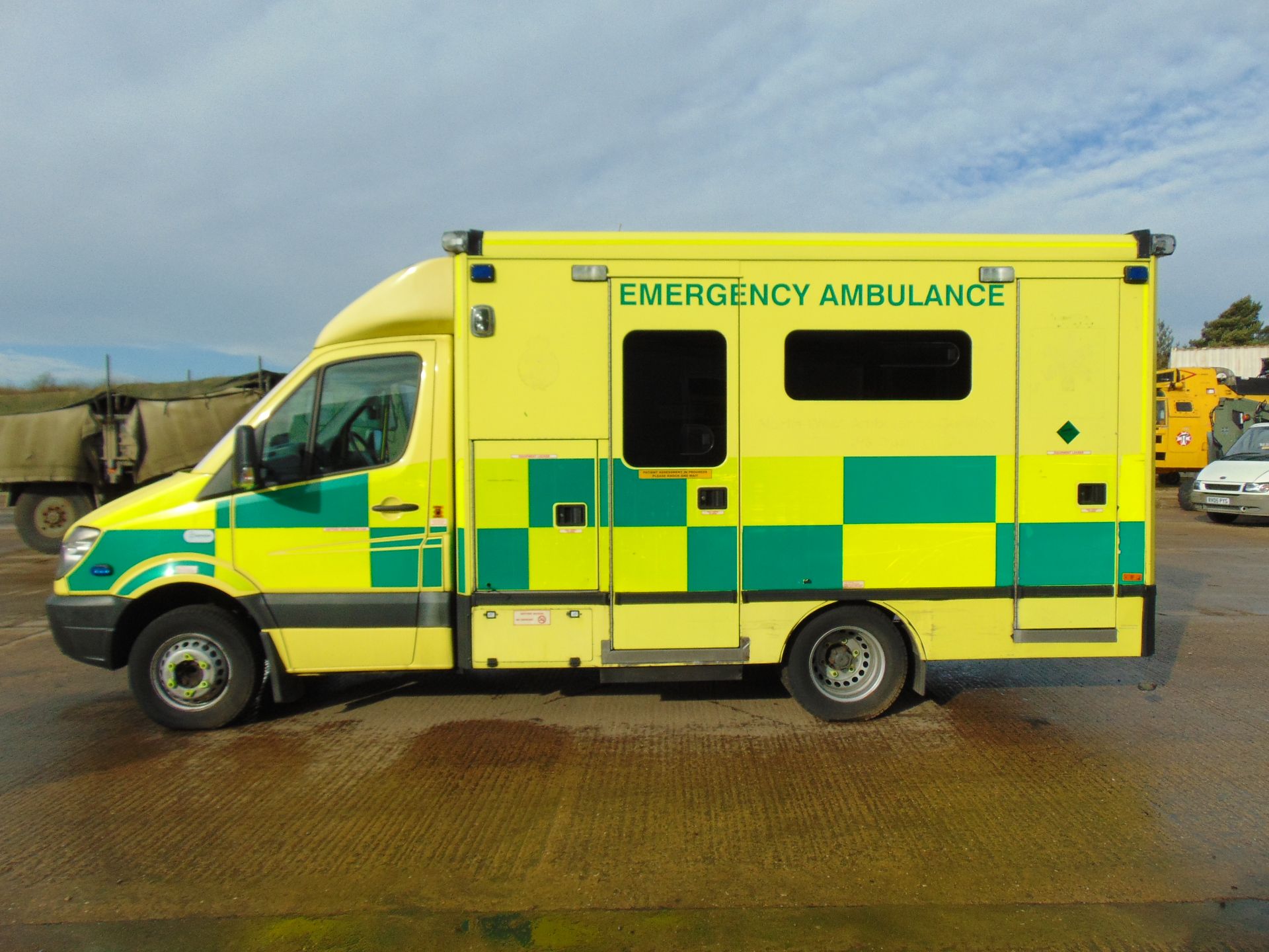 Mercedes Sprinter 515 CDI Turbo diesel ambulance - Image 4 of 20