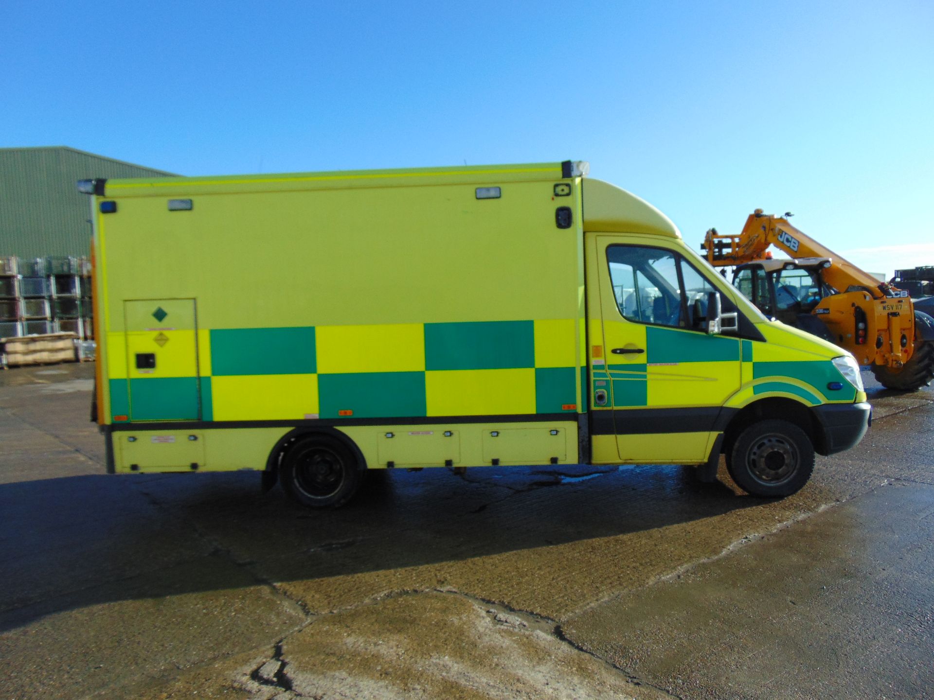 Mercedes Sprinter 515 CDI Turbo diesel ambulance - Image 5 of 22