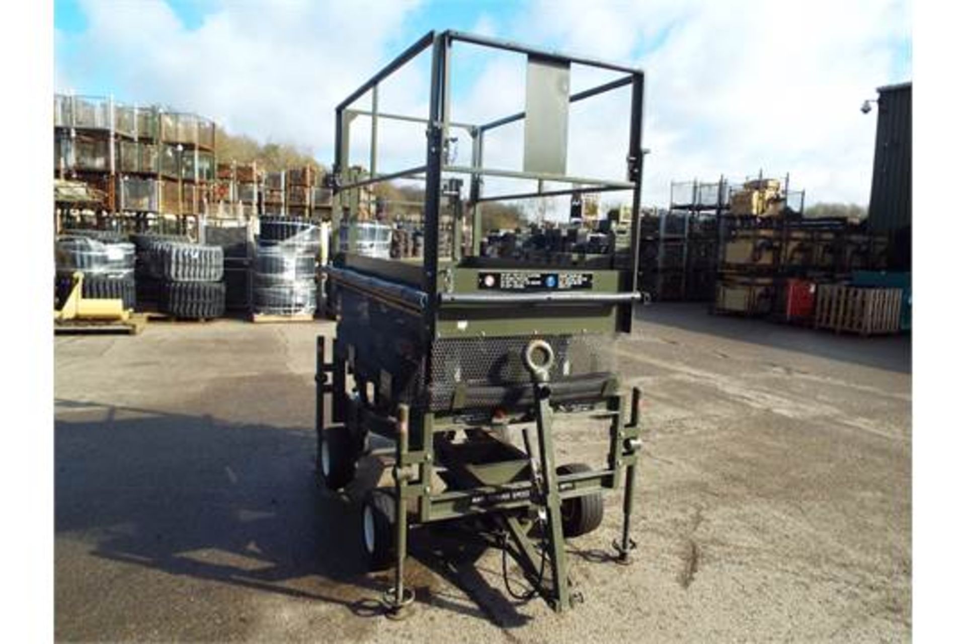 UK Lift 4m Mobile Hydraulic Work Platform - Image 6 of 16