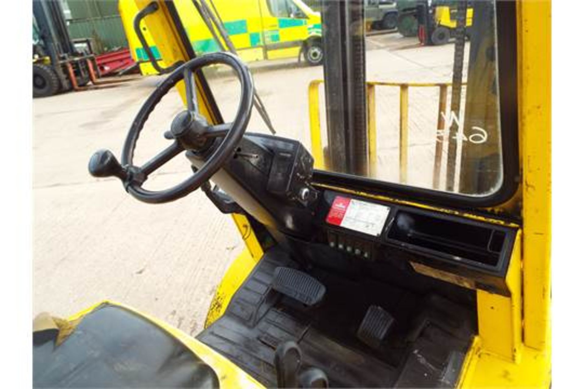 Hyster H2.00XM Counter Balance Diesel Forklift - Image 11 of 18