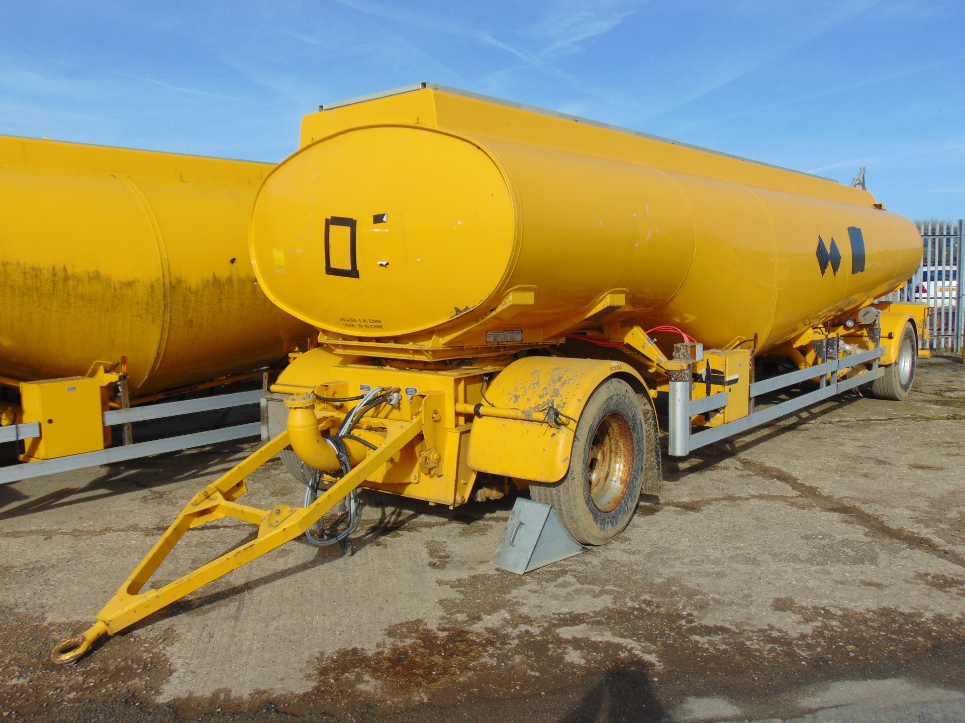 24000 Ltr Twin Axle Fluid Transfer Tanker Trailer