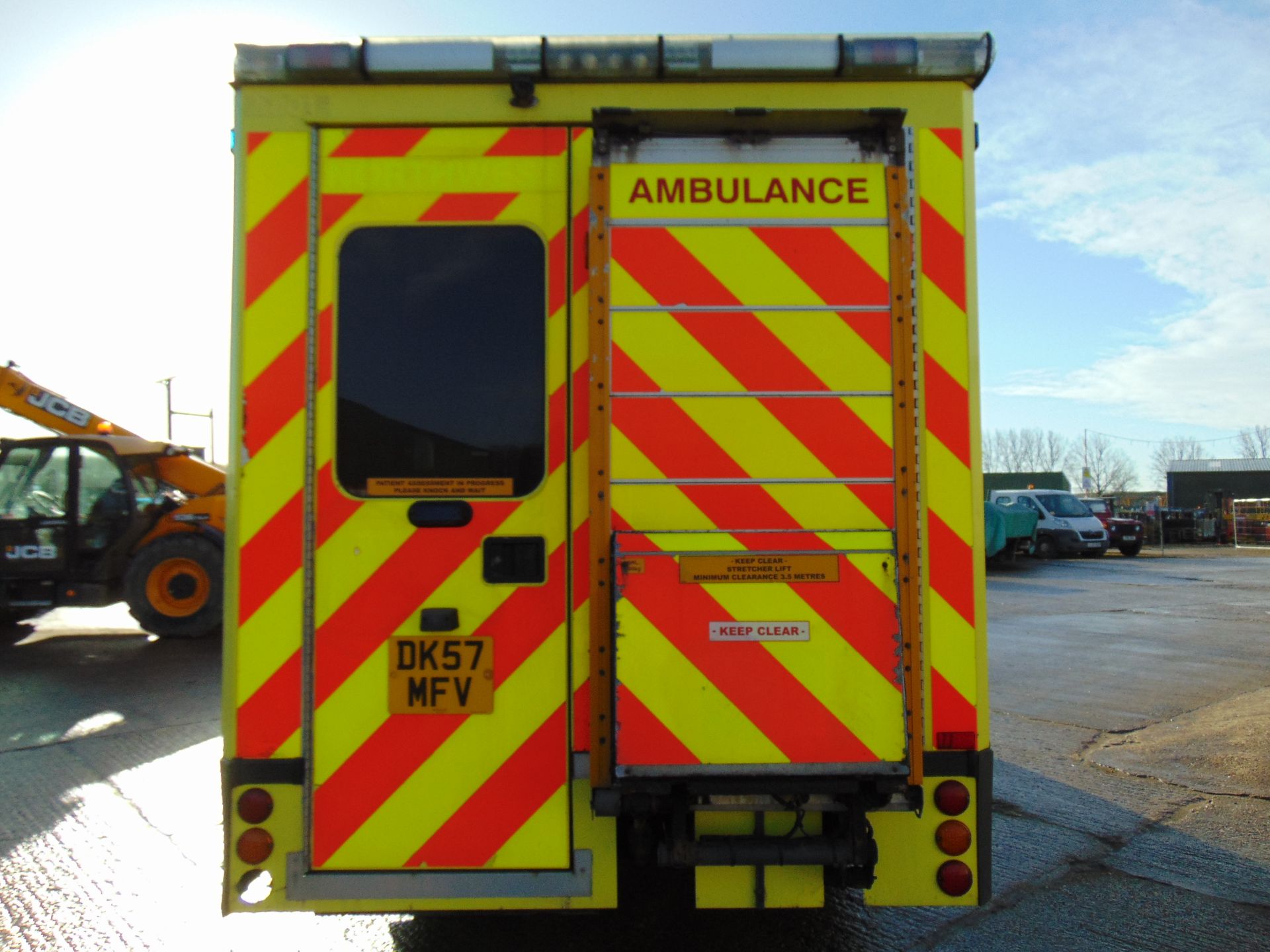 Mercedes Sprinter 515 CDI Turbo diesel ambulance - Image 7 of 22