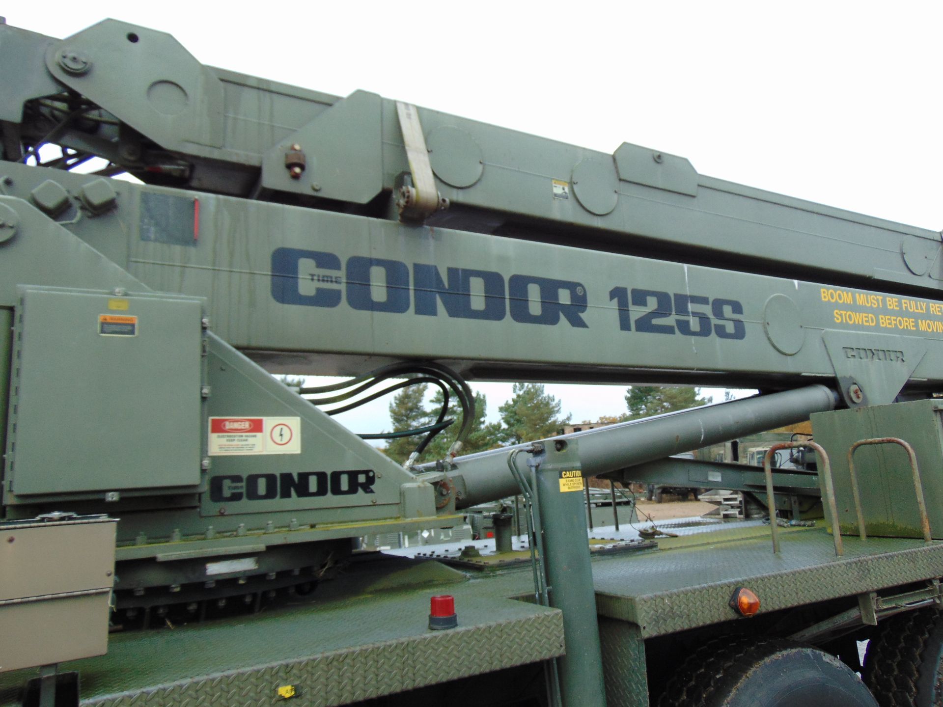 Condor 125S Elevating and Rotating Aerial Work Platform on 2000 Sabel 6x6 Truck - Image 9 of 32