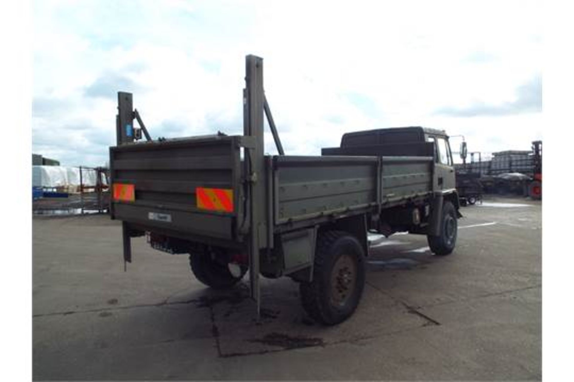 Leyland Daf 45/150 4 x 4 with Ratcliff 1000Kg Tail Lift - Image 6 of 16