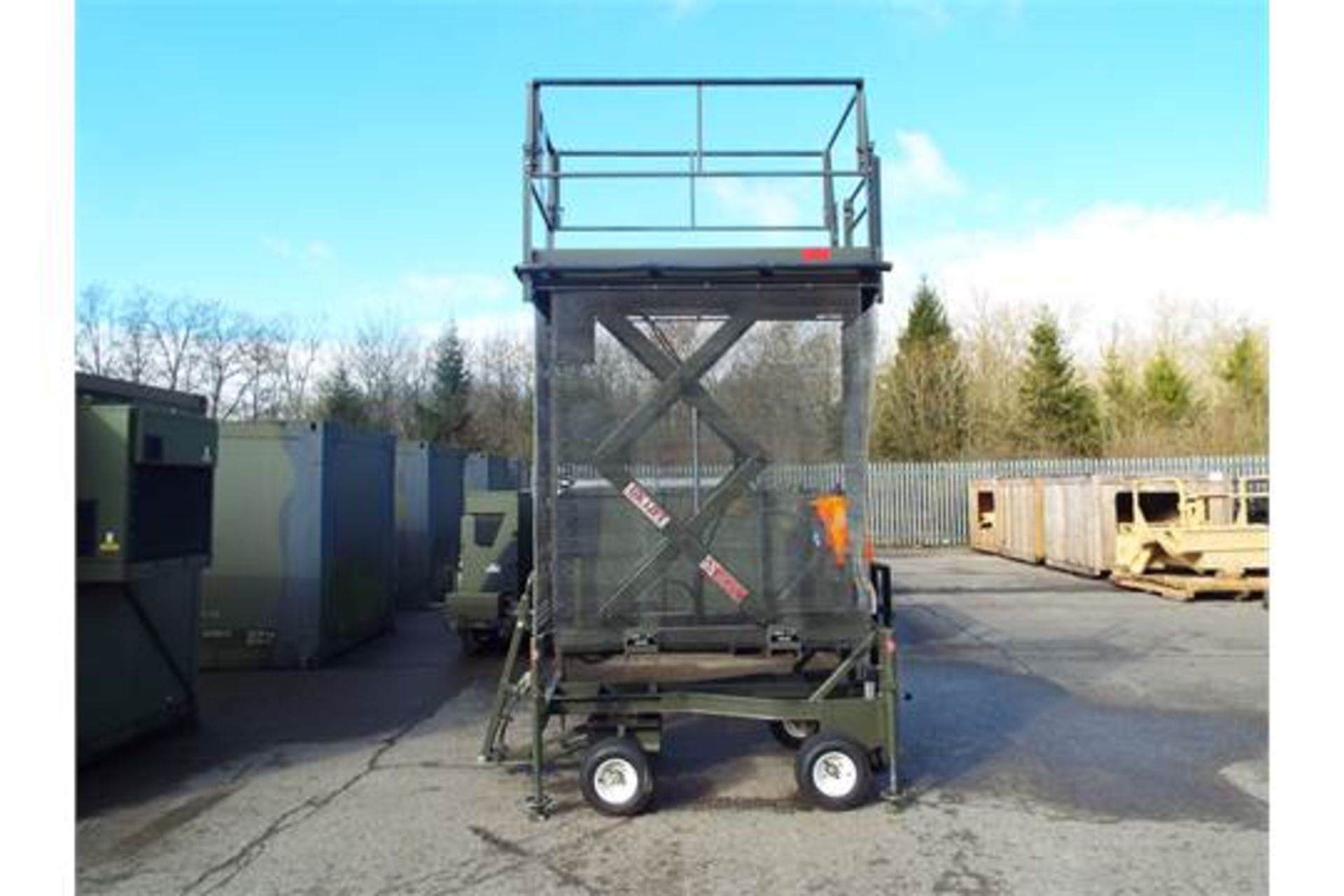 UK Lift 4m Mobile Hydraulic Work Platform - Image 2 of 16