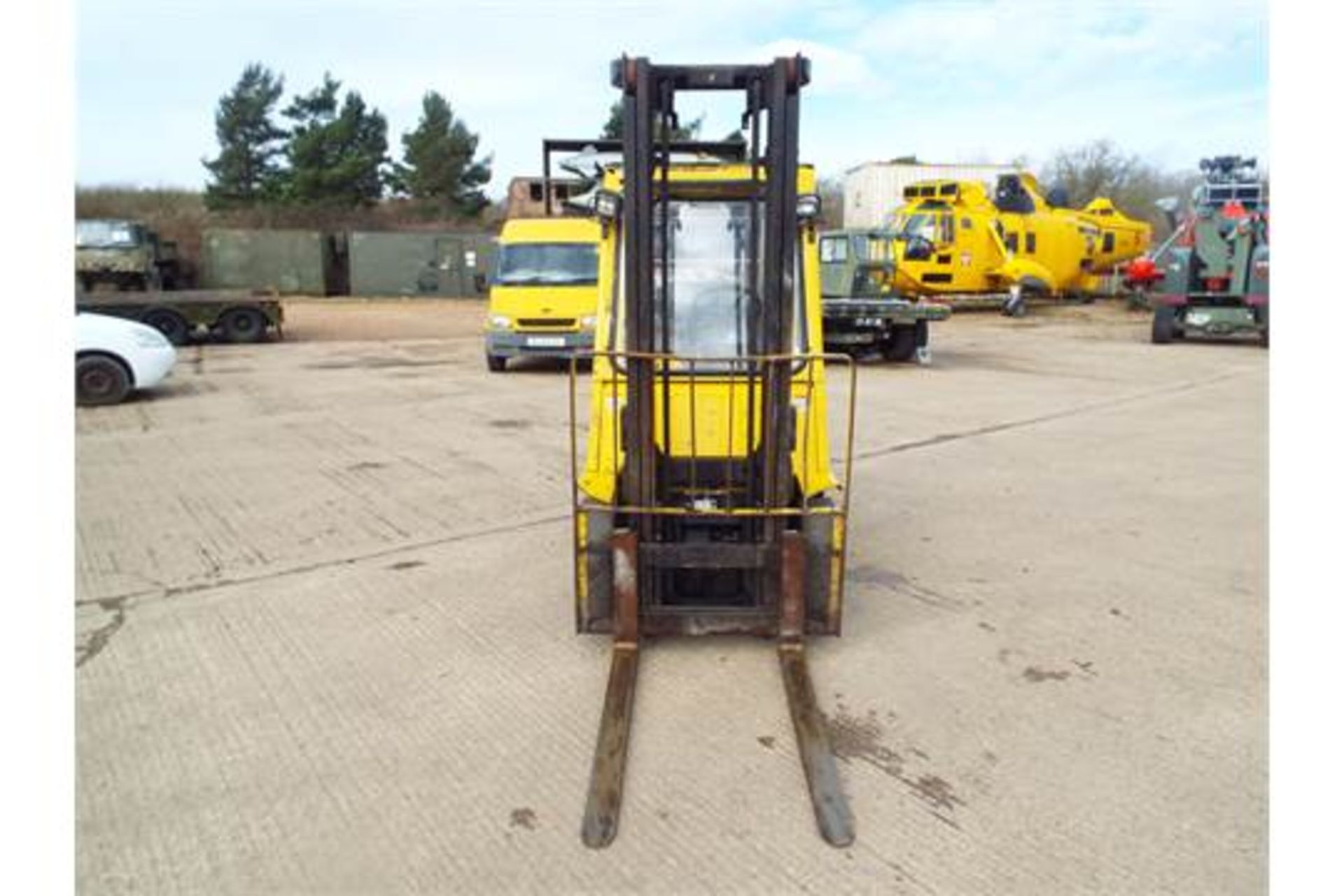 Hyster H2.00XM Counter Balance Diesel Forklift - Image 3 of 18