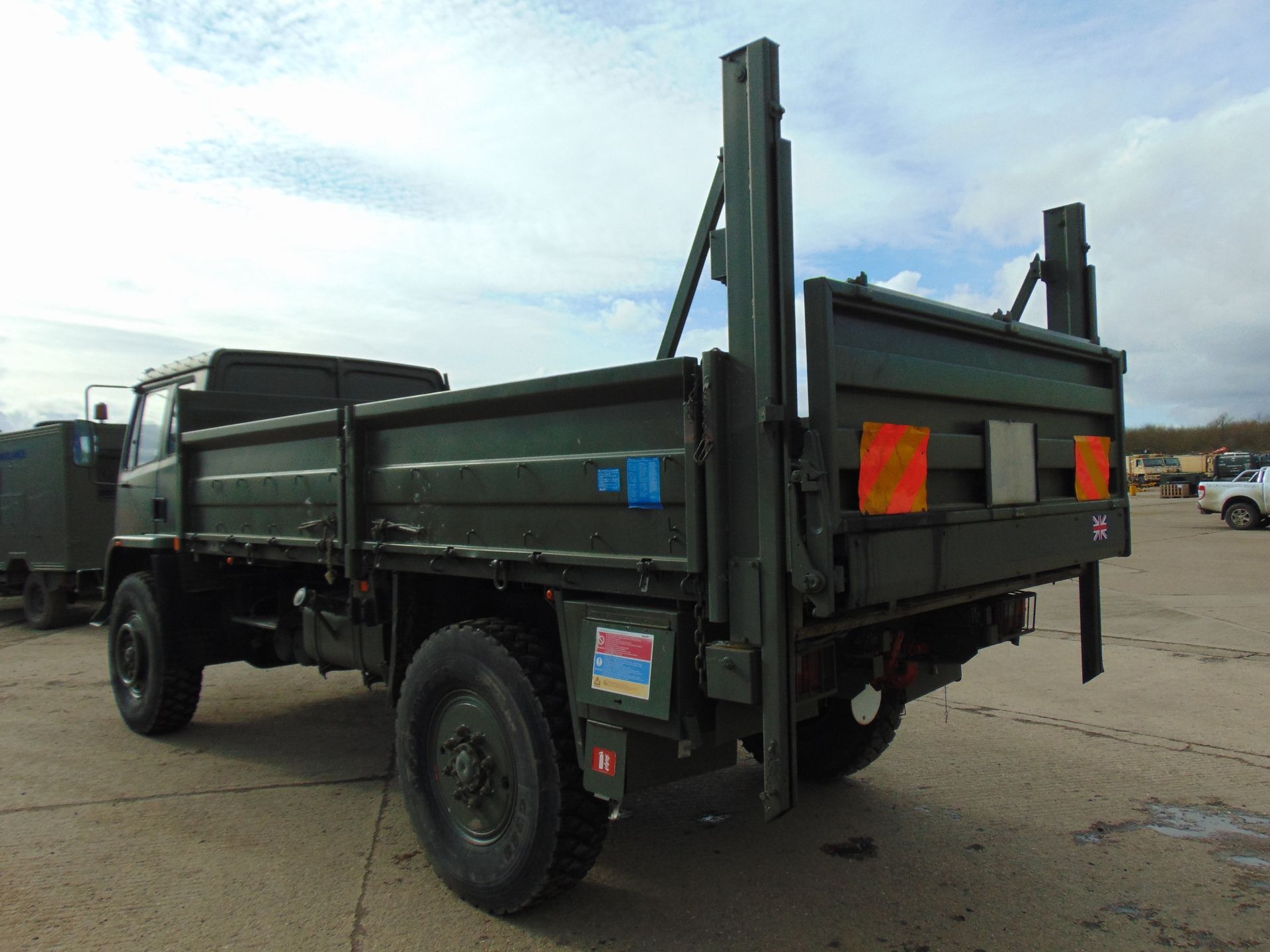 Leyland Daf 45/150 4 x 4 with Ratcliff 1000Kg Tail Lift - Image 8 of 19