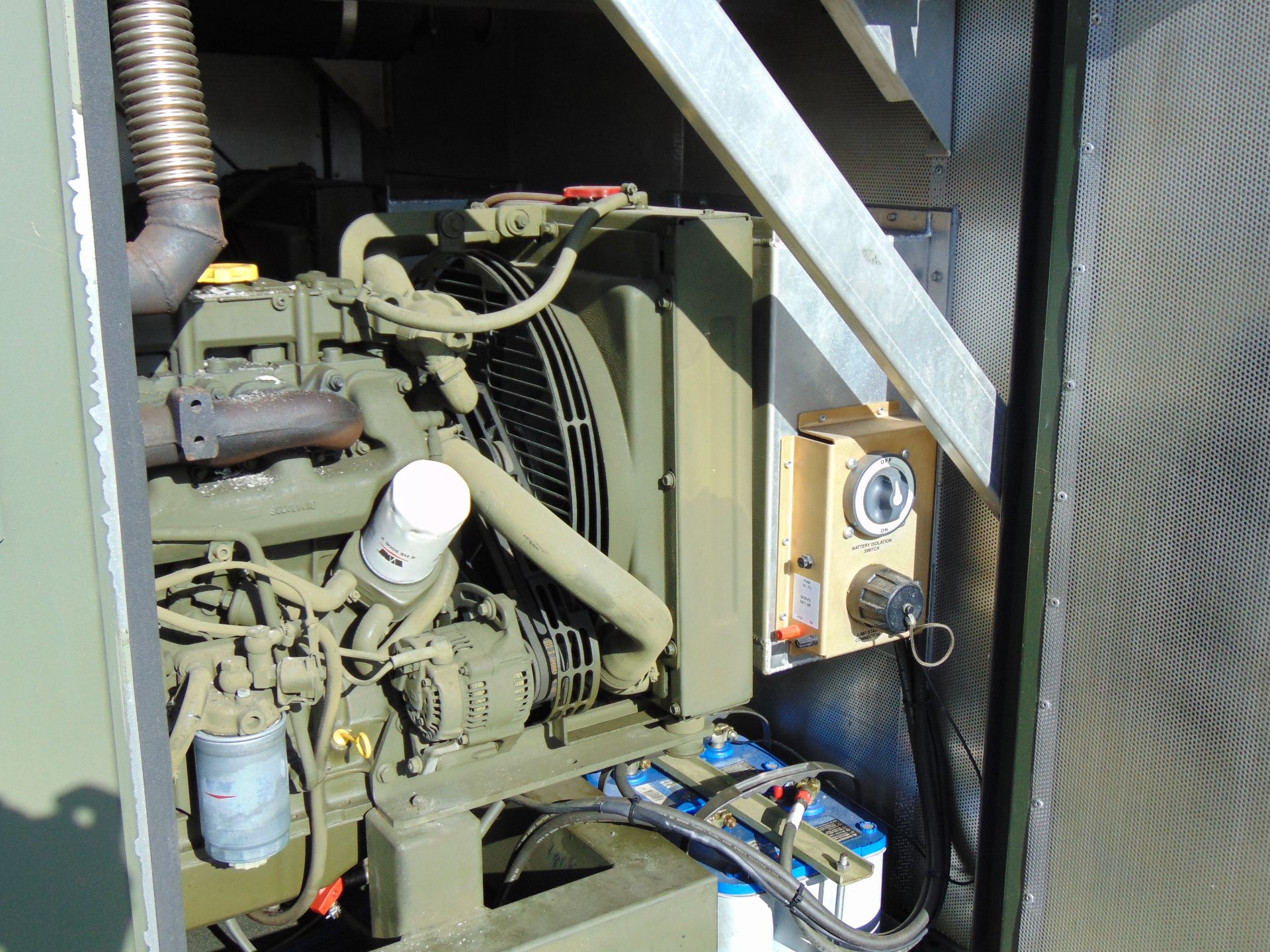 EX RESERVE Demountable Mobile Power Plant 2 x 50KVA Detroit 4 Cylinder Turbo Diesel Generators - Image 4 of 22