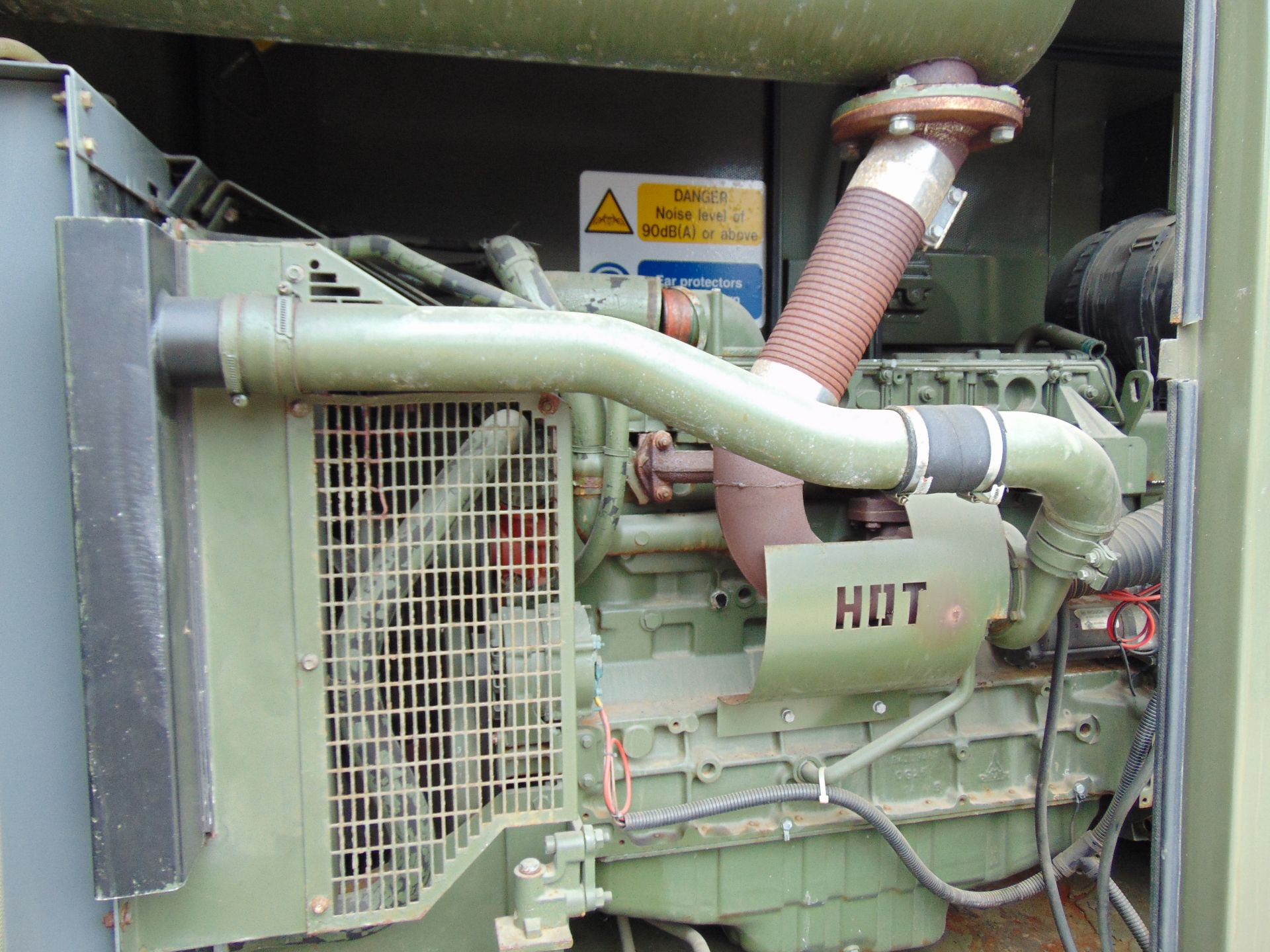 EX RESERVE Hunting Engineering 150KVA Volvo PENTA TAD720GE 6 Cylinder Turbo Diesel Generator - Bild 14 aus 19