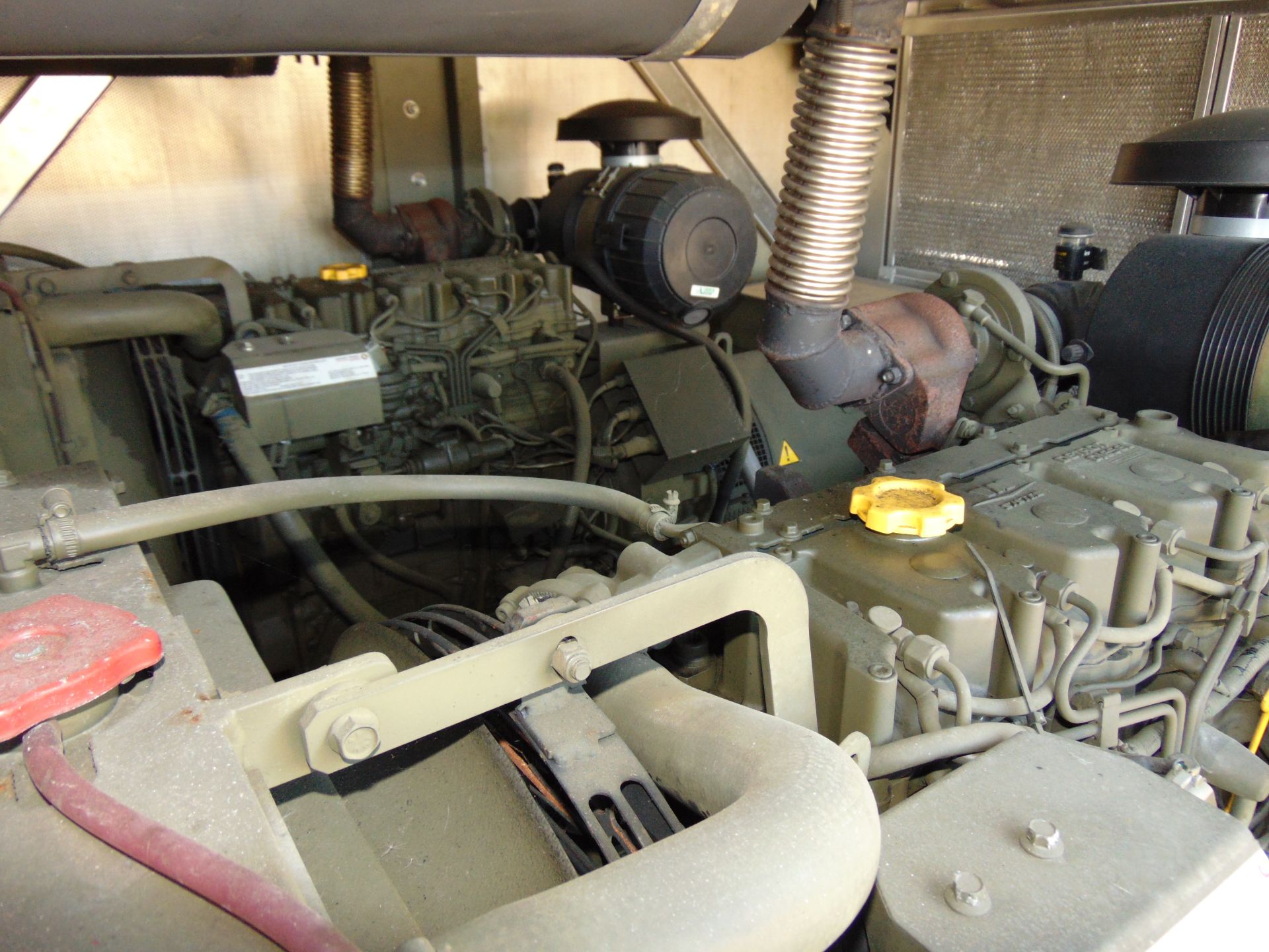 EX RESERVE Demountable Mobile Power Plant 2 x 50KVA Detroit 4 Cylinder Turbo Diesel Generators - Image 16 of 22