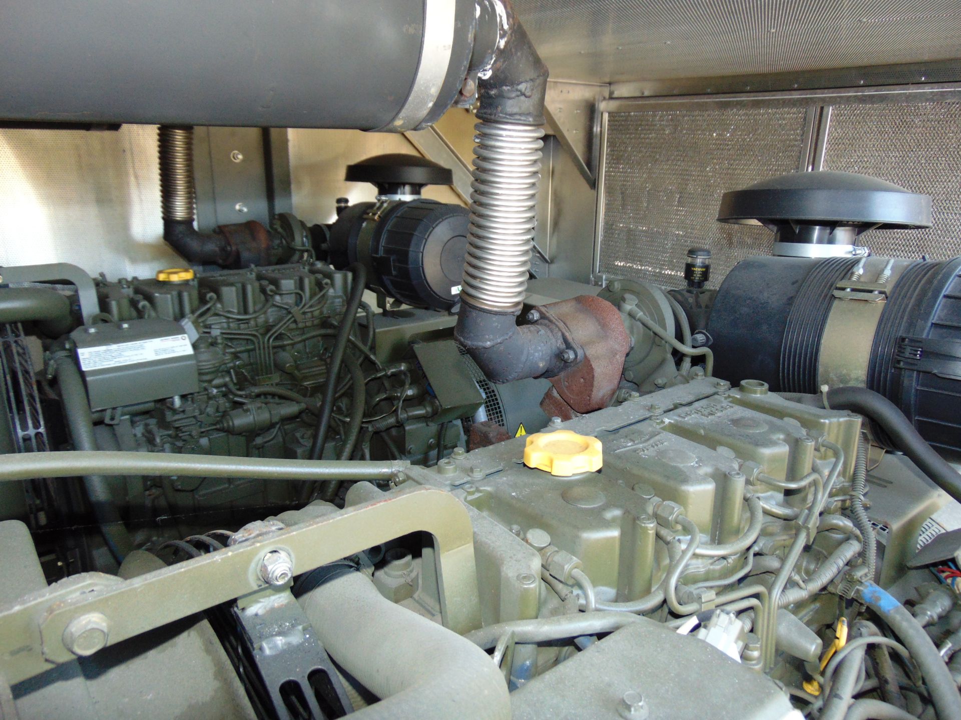 EX RESERVE Demountable Mobile Power Plant 2 x 50KVA Detroit 4 Cylinder Turbo Diesel Generators - Image 15 of 20