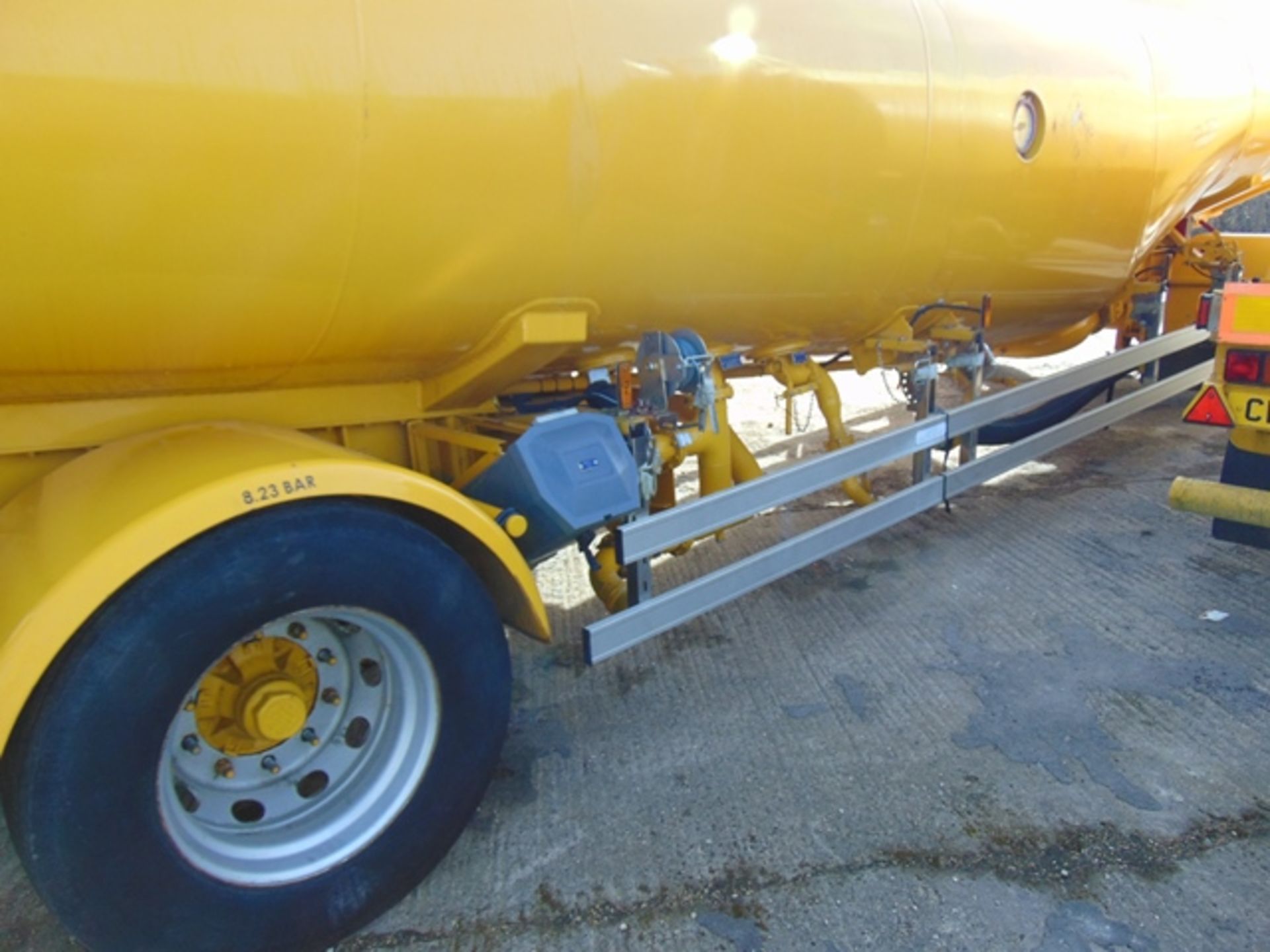 24000 Ltr Twin Axle Fluid Transfer Tanker Trailer - Image 6 of 10