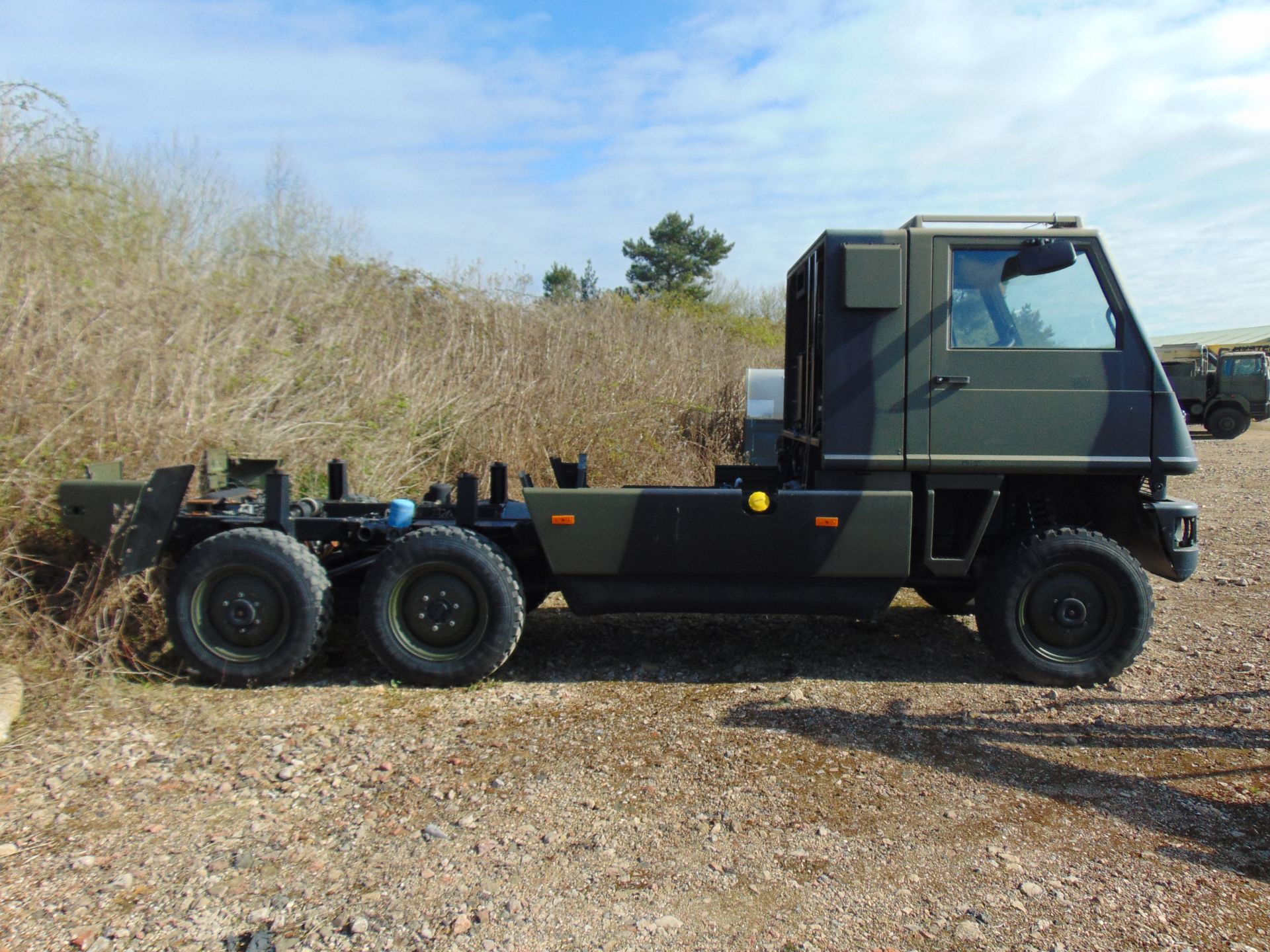 Left Hand Drive Mowag Bucher Duro II 6x6 High-Mobility Tactical Vehicle - Image 4 of 12