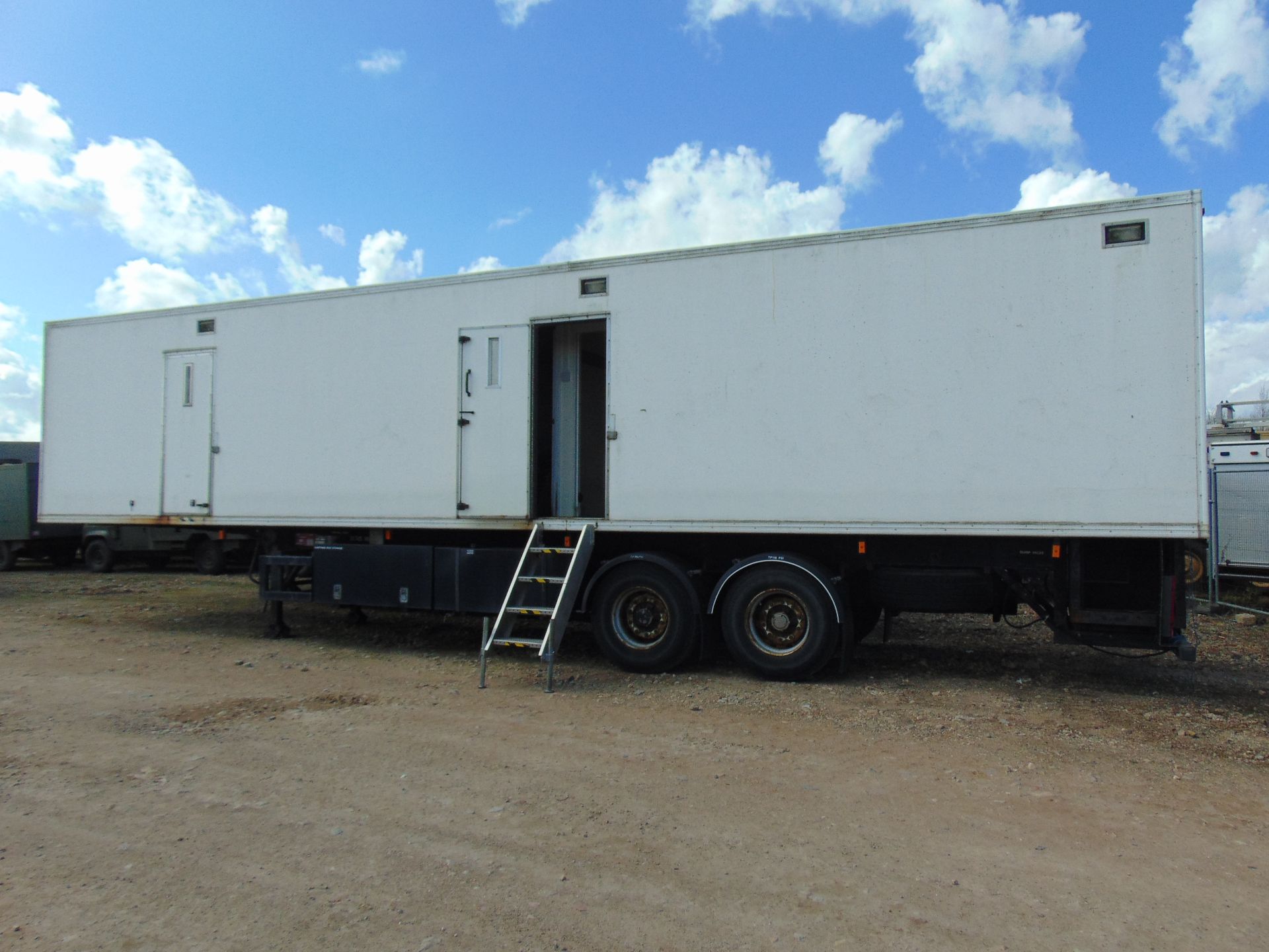 Don-Bur Twin Axle 40ft Mobile Site Office Trailer