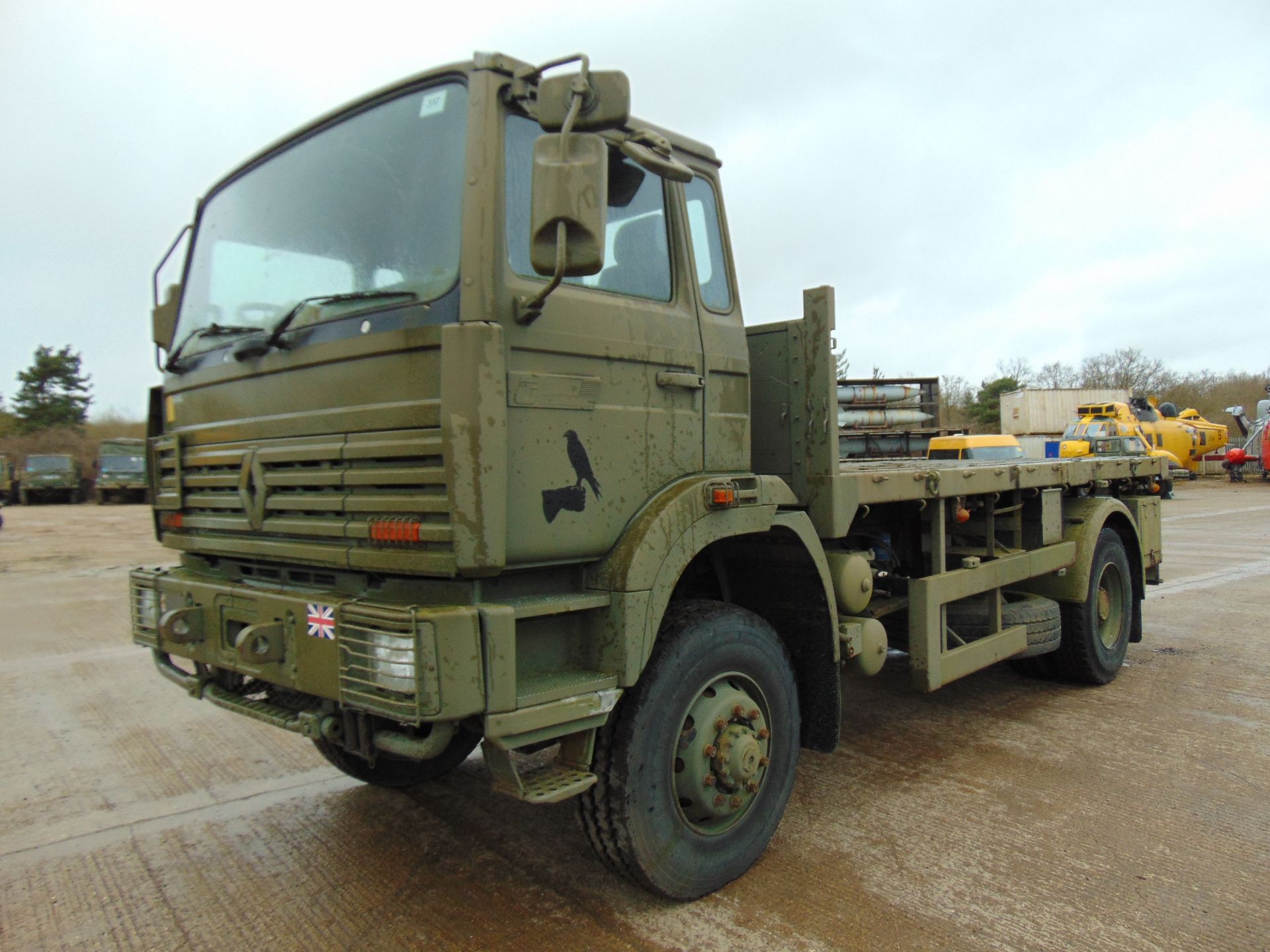 Renault G300 Maxter RHD 4x4 8T Cargo Truck with fitted winch - Image 3 of 15