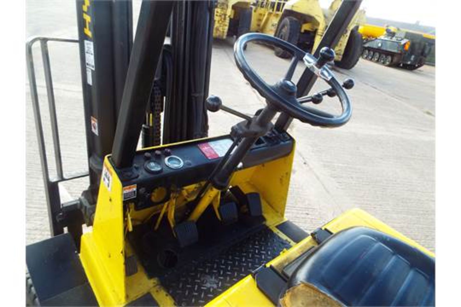 Hyster H1.75XL Counter Balance LPG Container Forklift - Image 10 of 19