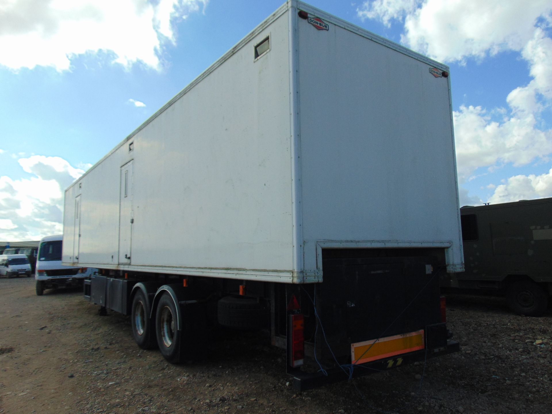 Don-Bur Twin Axle 40ft Mobile Site Office Trailer - Image 20 of 29