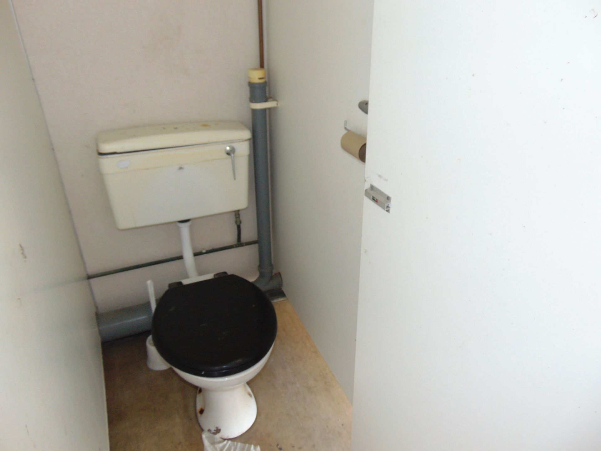 Anti Vandal Site Toilet Block/Cabin - Image 9 of 11