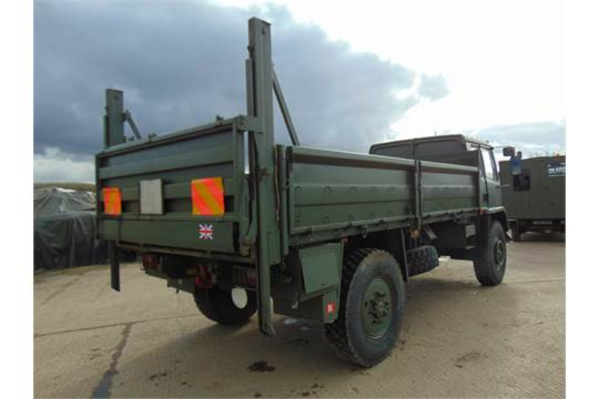 Leyland Daf 45/150 4 x 4 with Ratcliff 1000Kg Tail Lift - Image 9 of 19