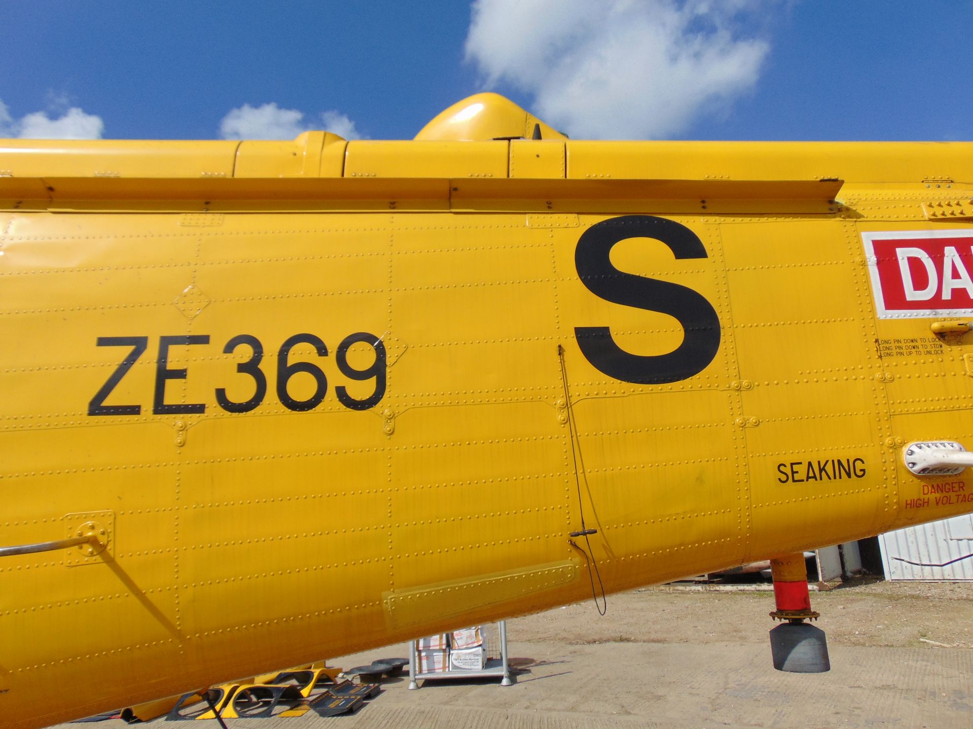 Westland Sea King HAR.3 (TAIL NUMBER ZE369) Airframe - Image 7 of 52