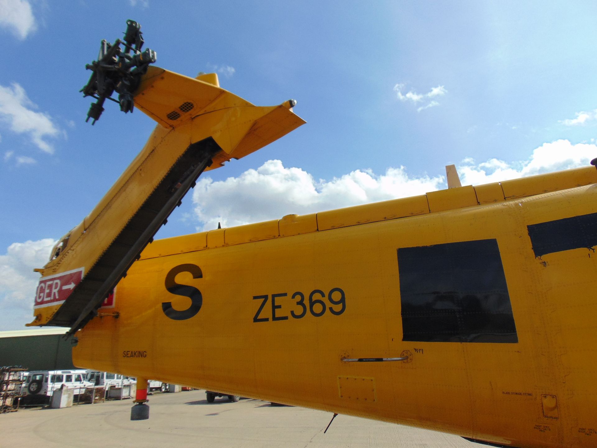 Westland Sea King HAR.3 (TAIL NUMBER ZE369) Airframe - Image 8 of 52