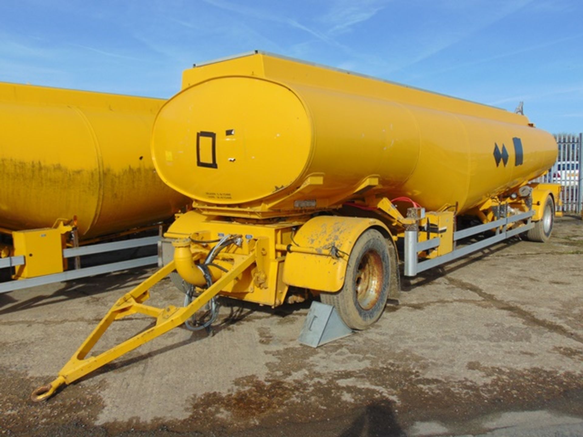 24000 Ltr Twin Axle Fluid Transfer Tanker Trailer