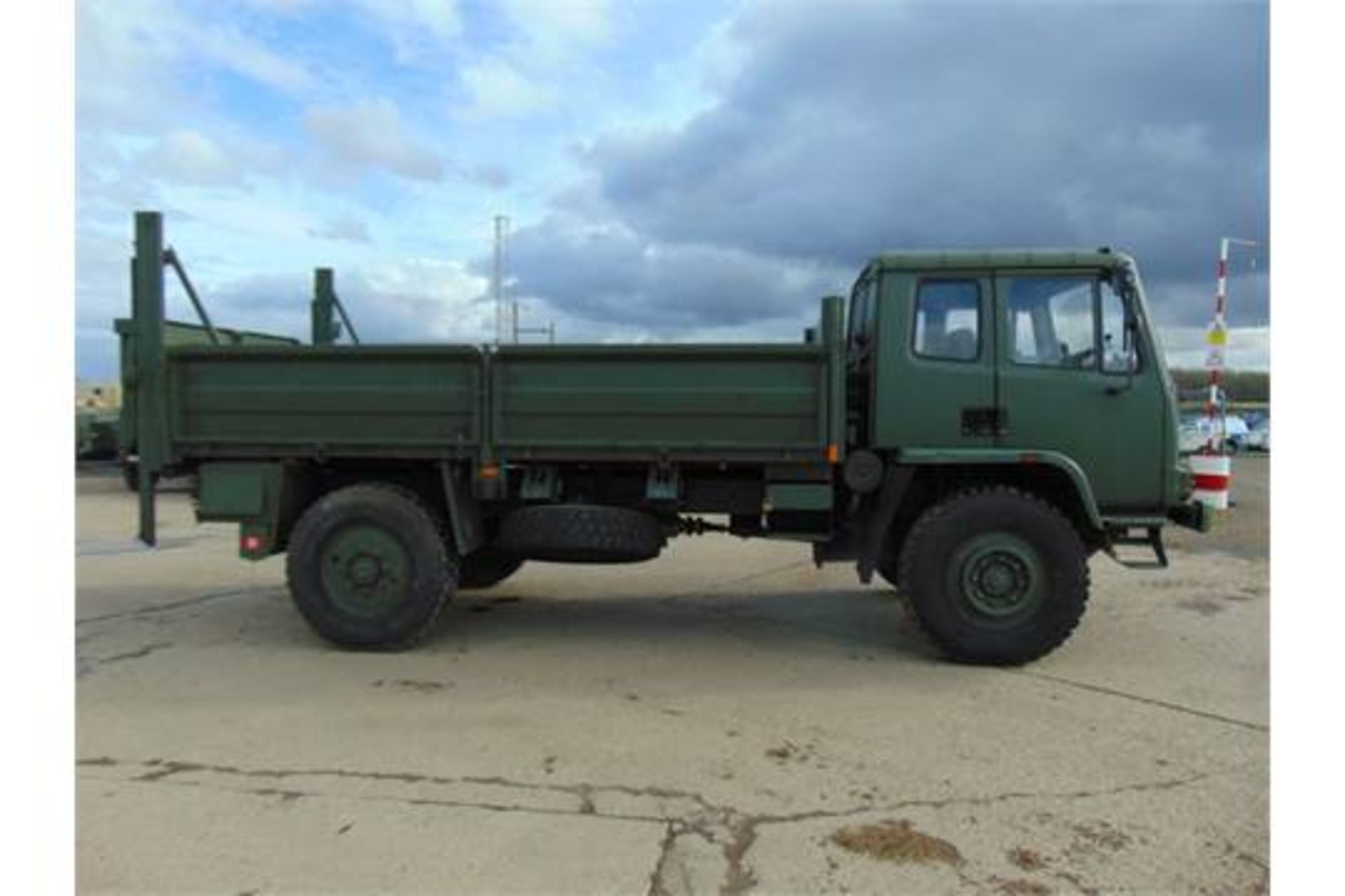 Leyland Daf 45/150 4 x 4 with Ratcliff 1000Kg Tail Lift - Image 10 of 19