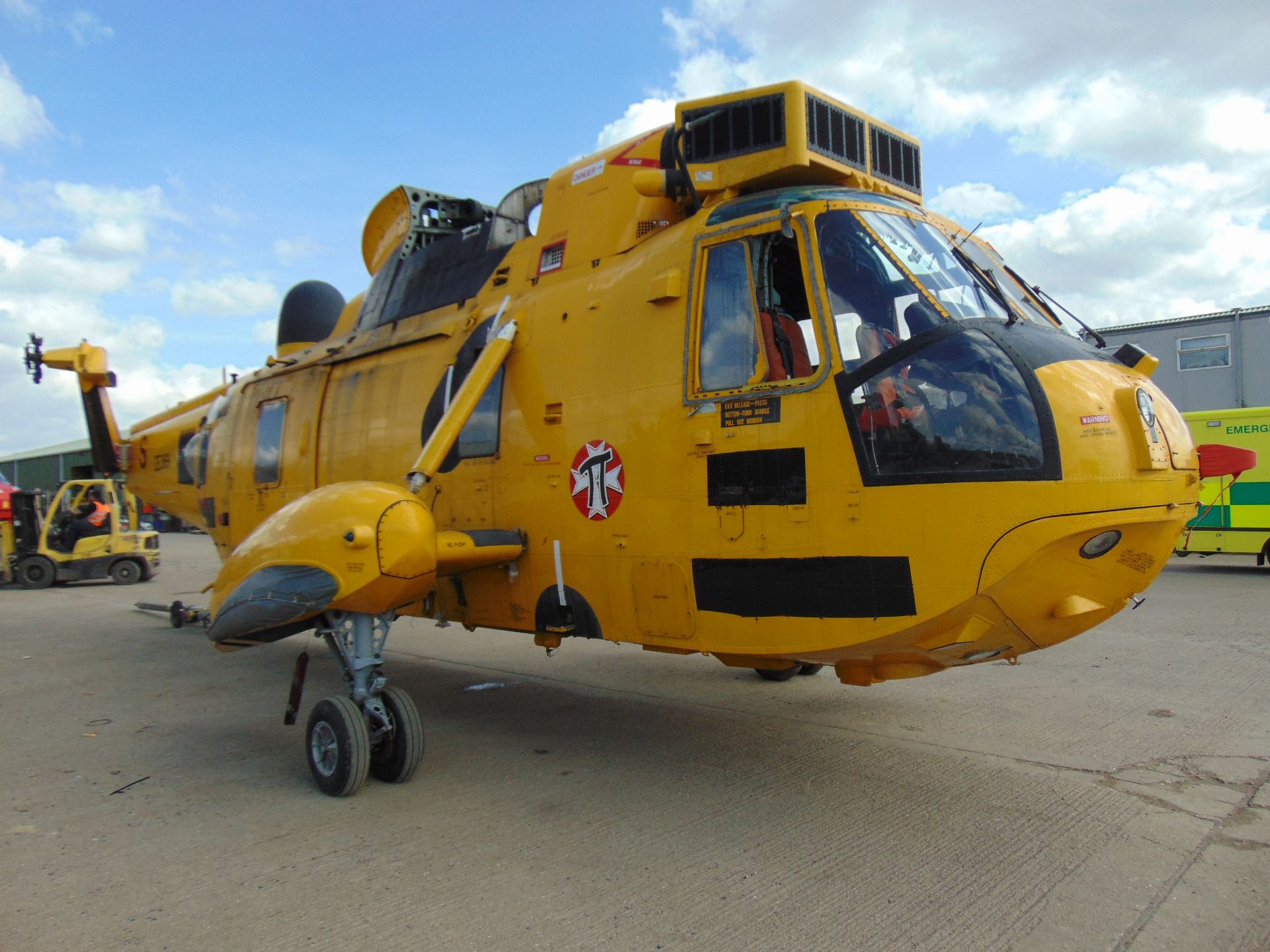 Westland Sea King HAR.3 (TAIL NUMBER ZE369) Airframe - Image 49 of 52