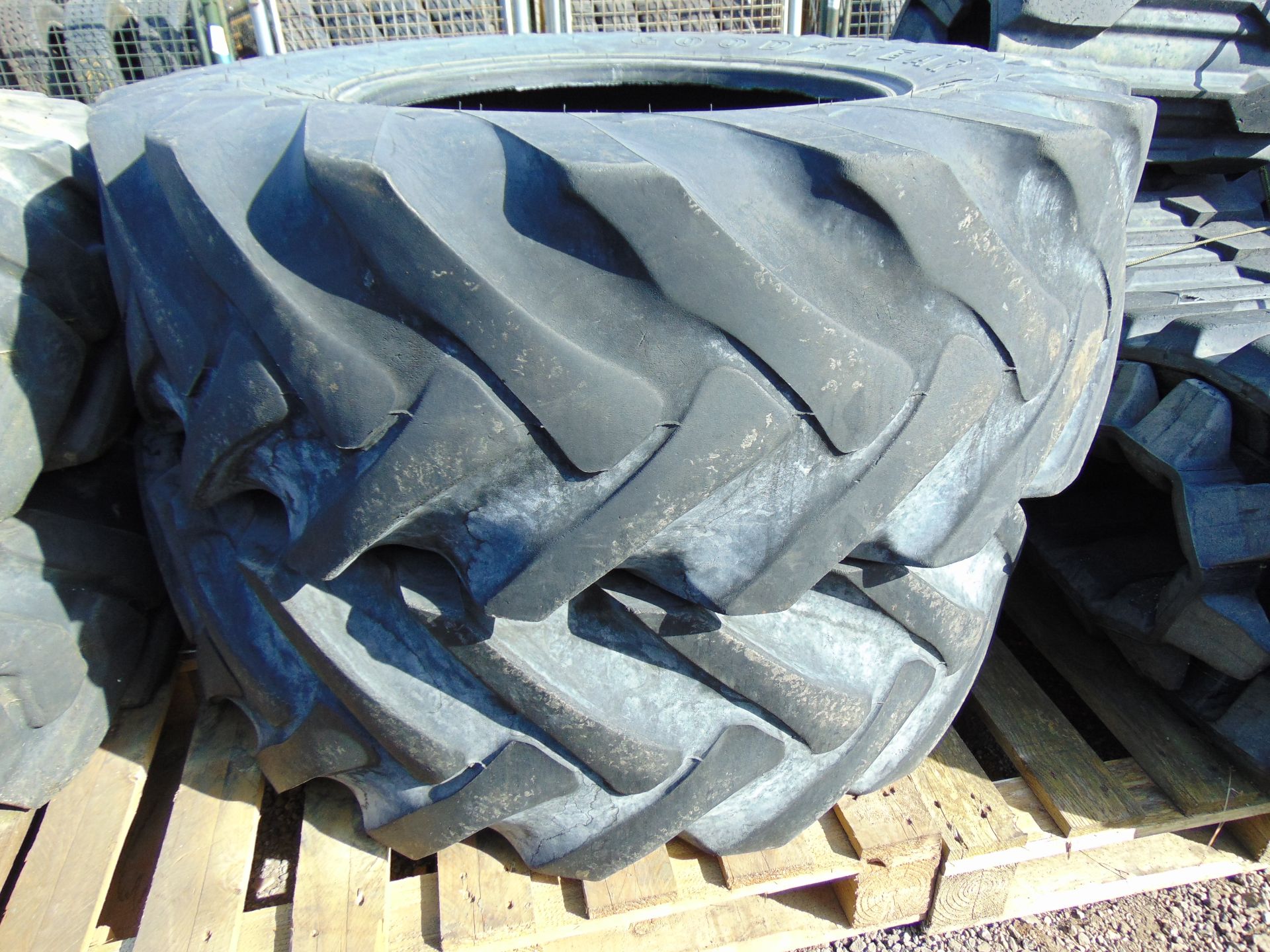 2 x Goodyear Sure Grip 15.5/80-24 Tyres - Image 2 of 6