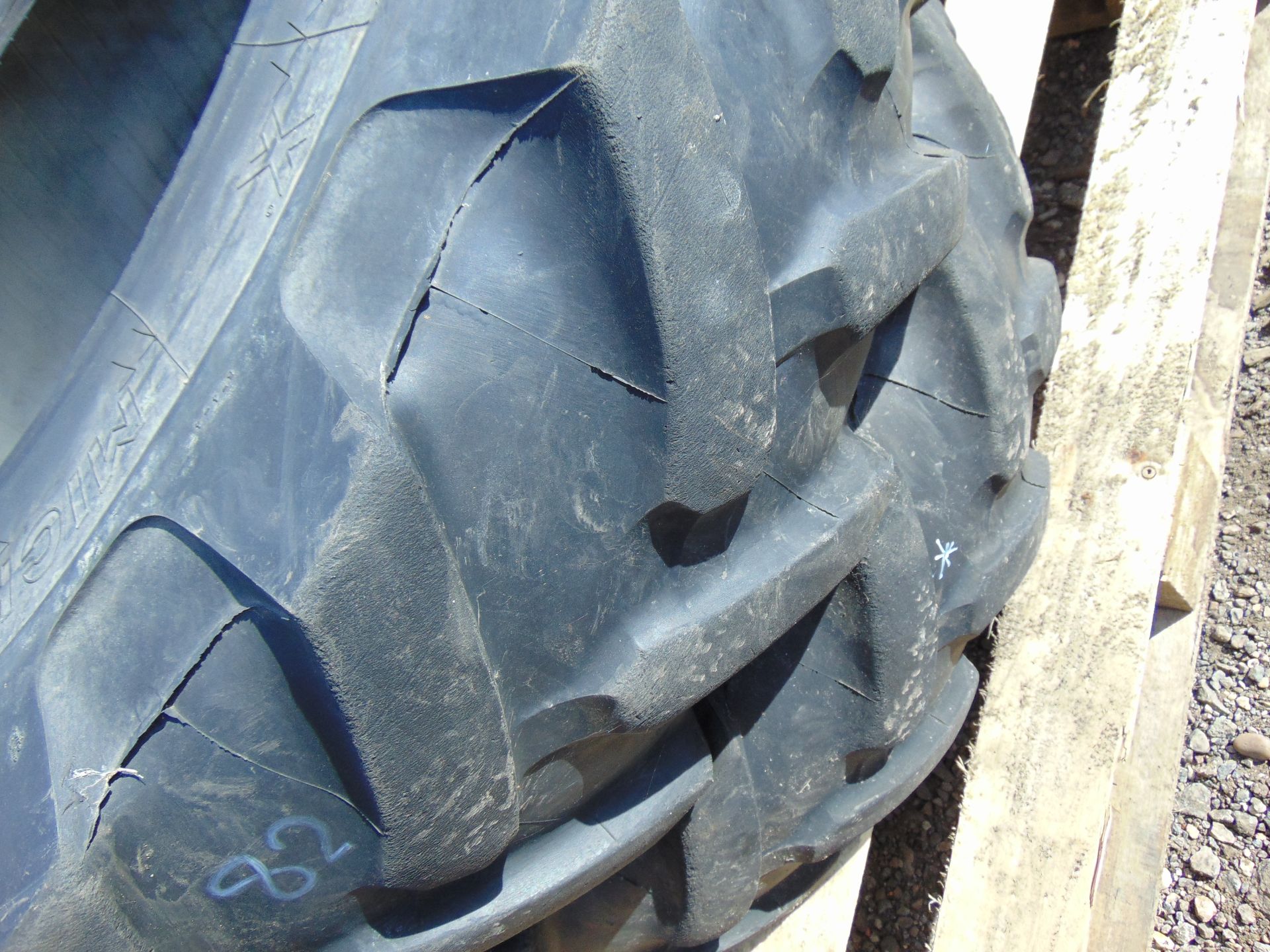 2 x Michelin 275/80 R20 Tyres - Image 3 of 5