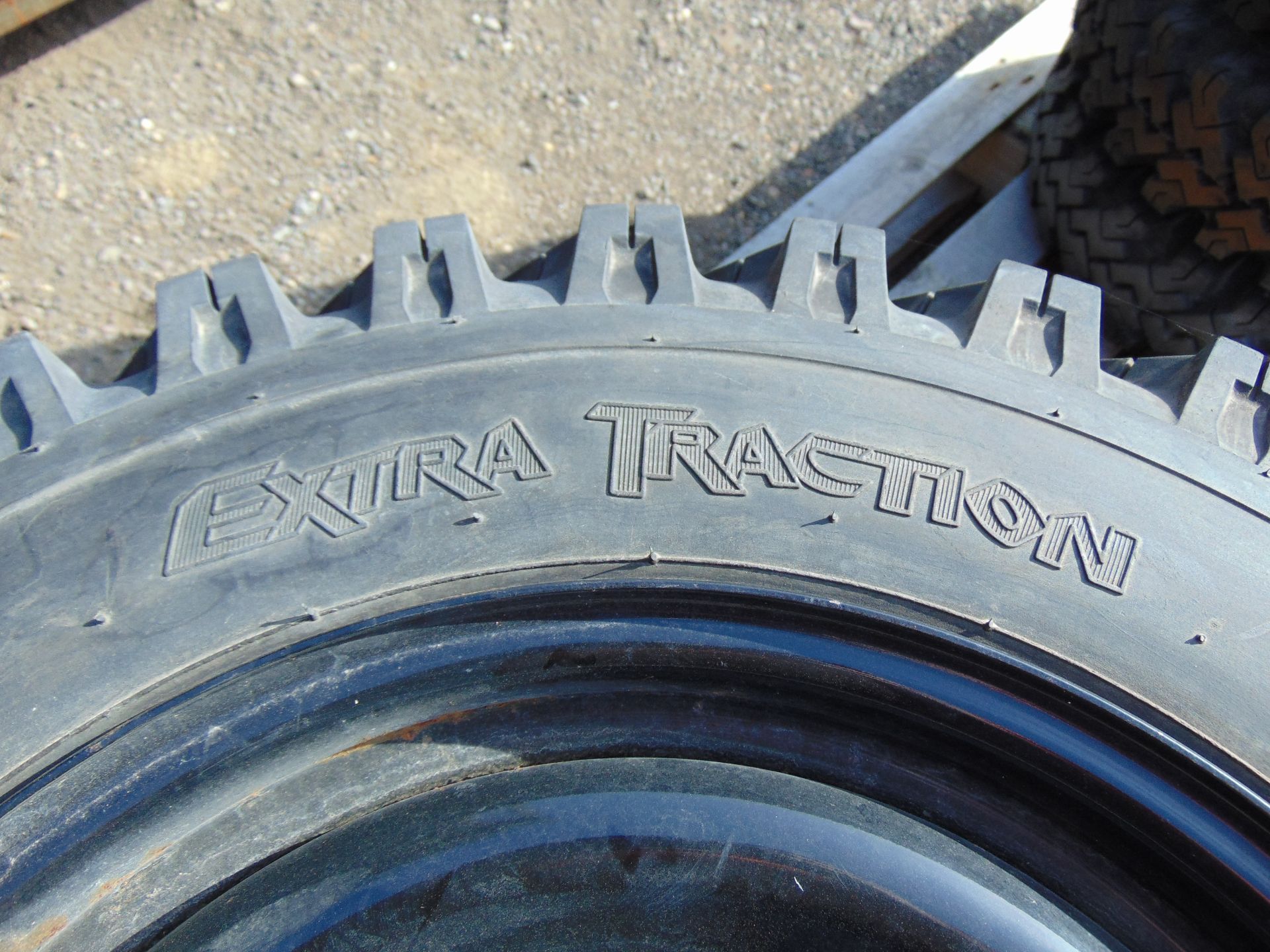 4 x Deestone Extra Traction 6.00-16 Tyres - Image 5 of 7