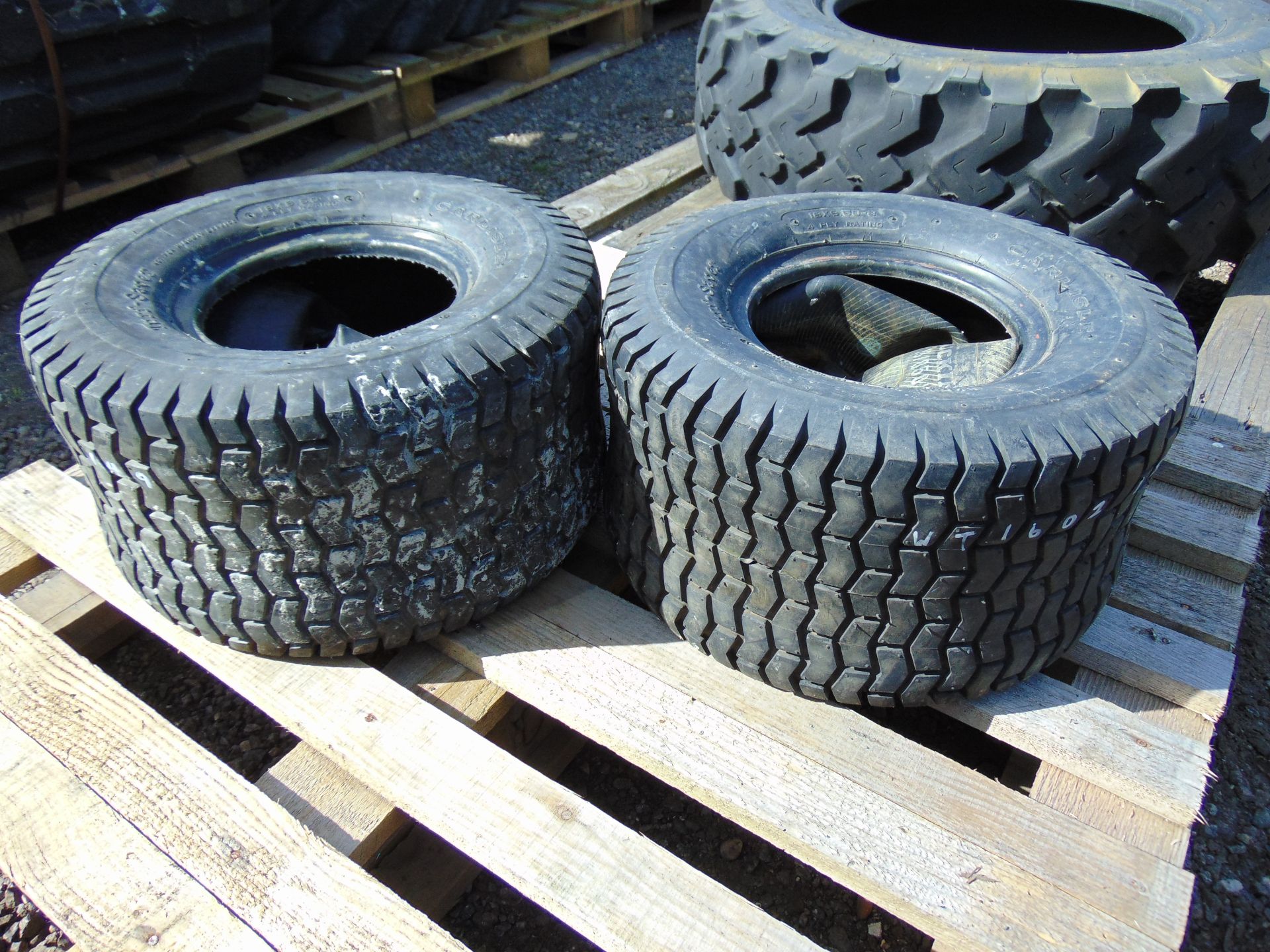 2 x Carlisle Turf-Saver 18x9.50-8 Tyres