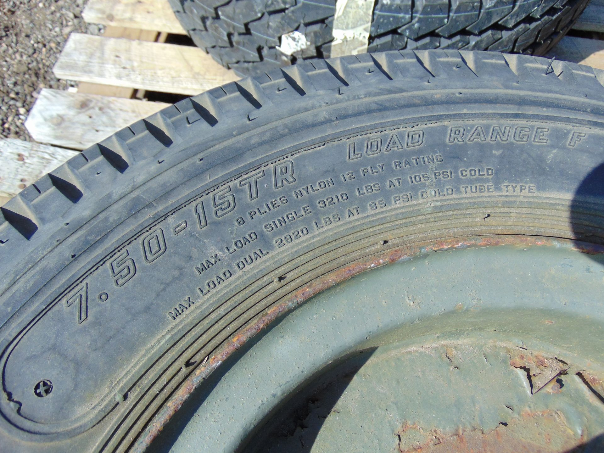2 x Mixed Brand 7.50-15 Tyres on 5 stud rims - Image 5 of 5