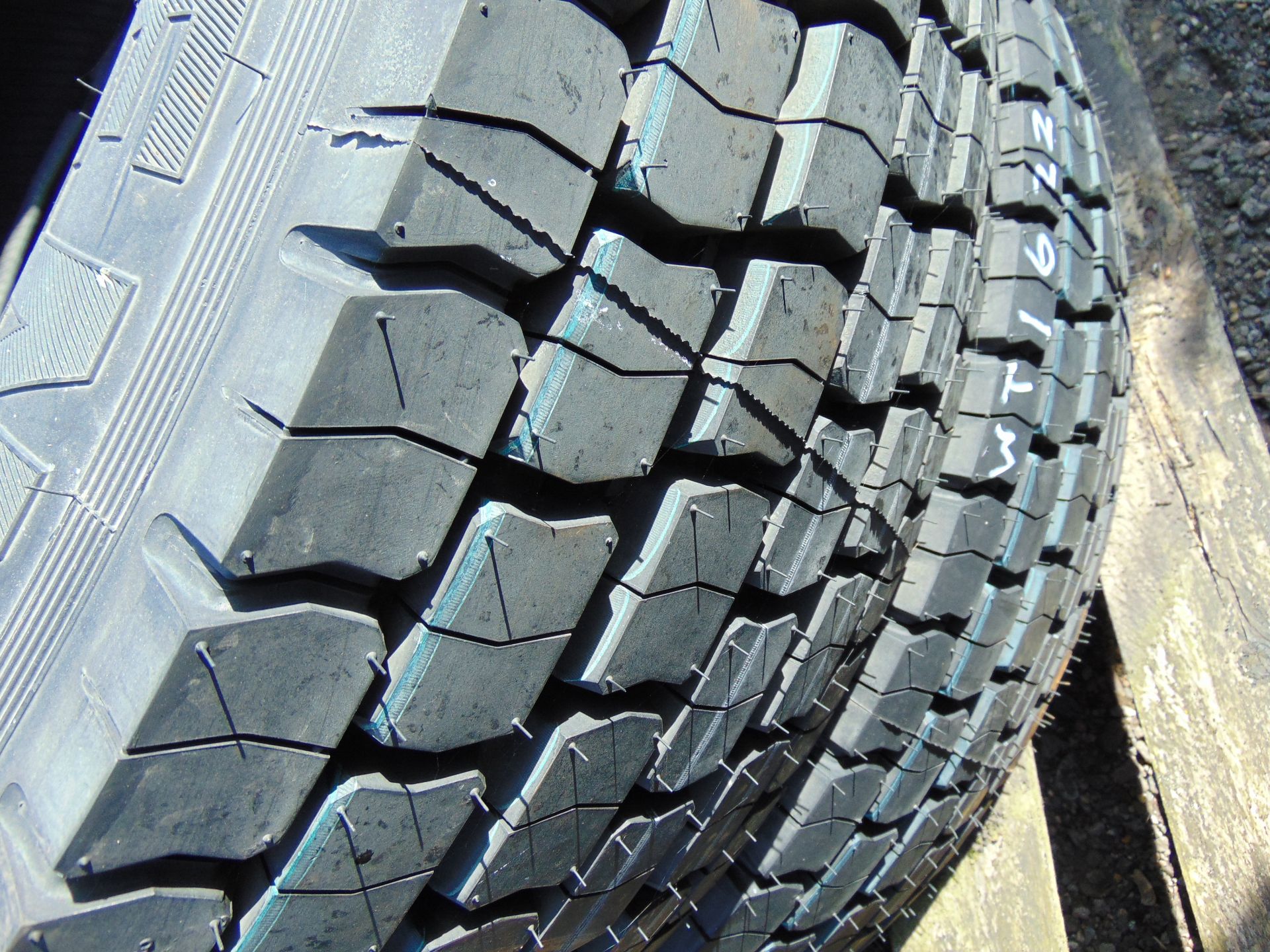 2 x Continental Regional Traffic 275/70 R22.5 Tyres - Image 3 of 6