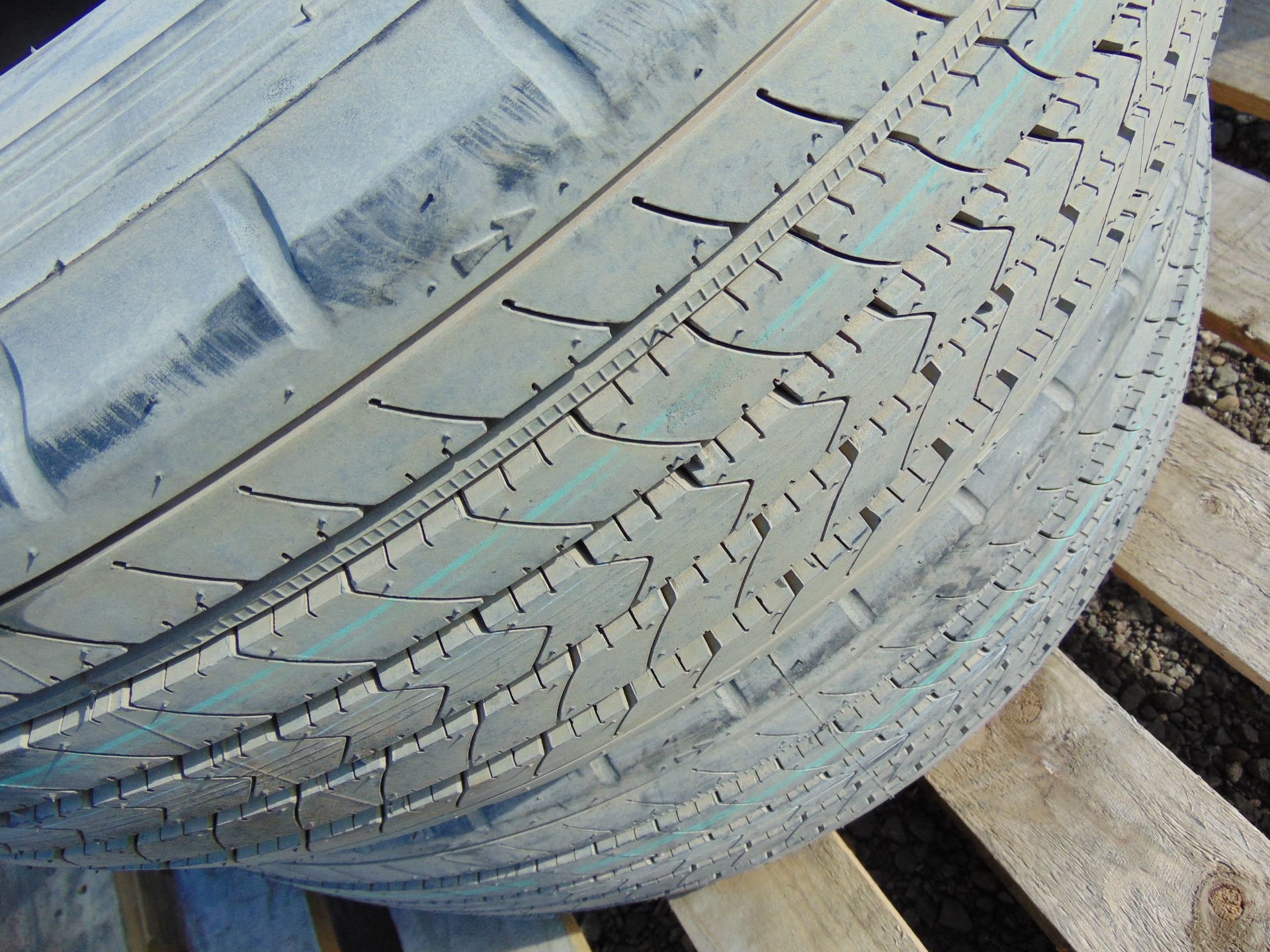 2 x Bridgestone R227 225/75 R17.5 Tyres - Image 7 of 7