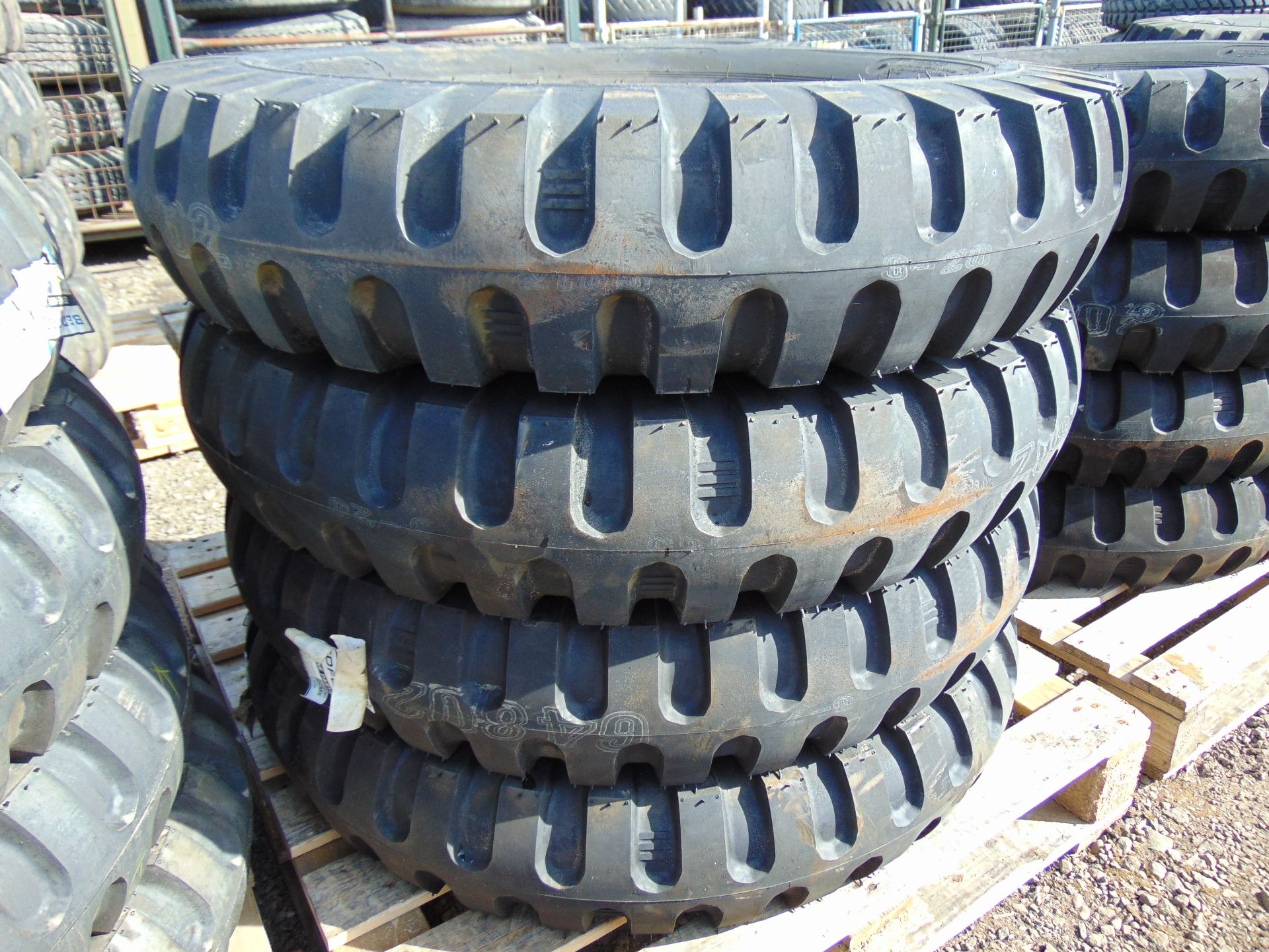 4 x S.T.A. 9.00-20 Crossply Tyres - Image 2 of 6