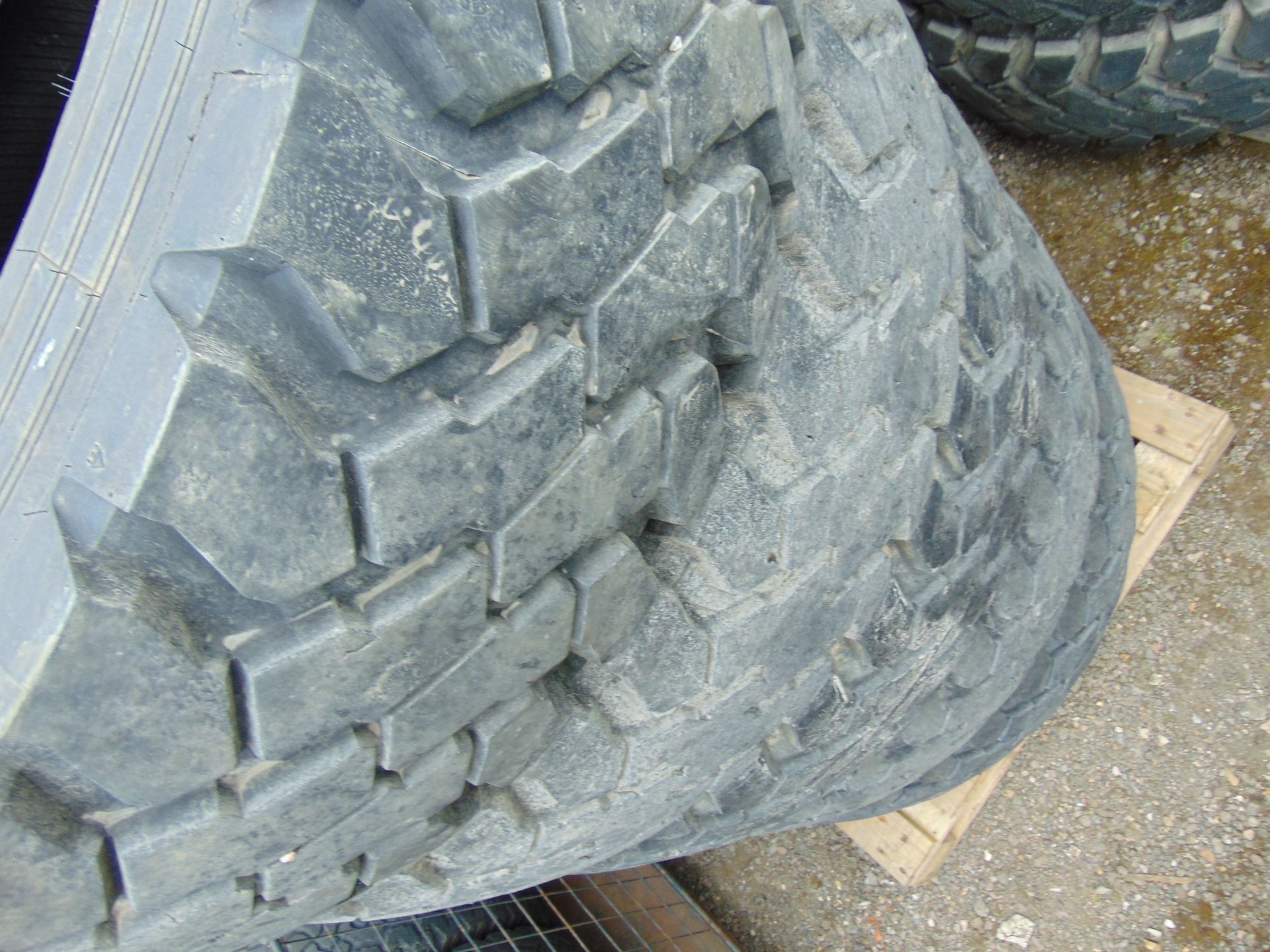 5 x Continental 14.00 R20 Tyres - Image 4 of 6