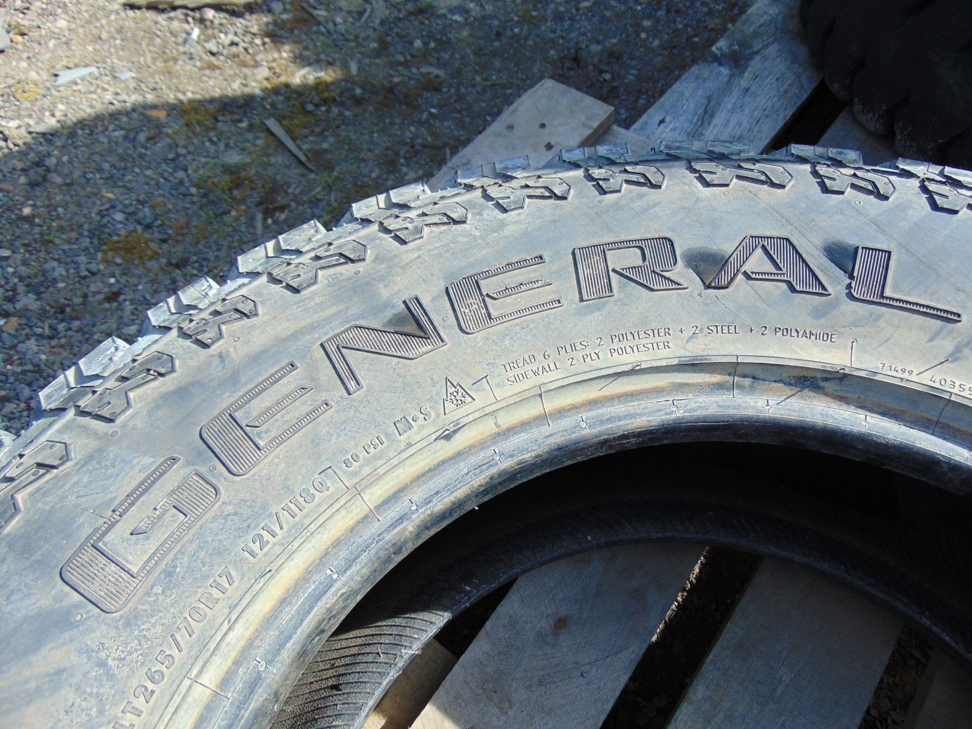 General Grabber AT2 265-70R17 Tyre - Image 4 of 6