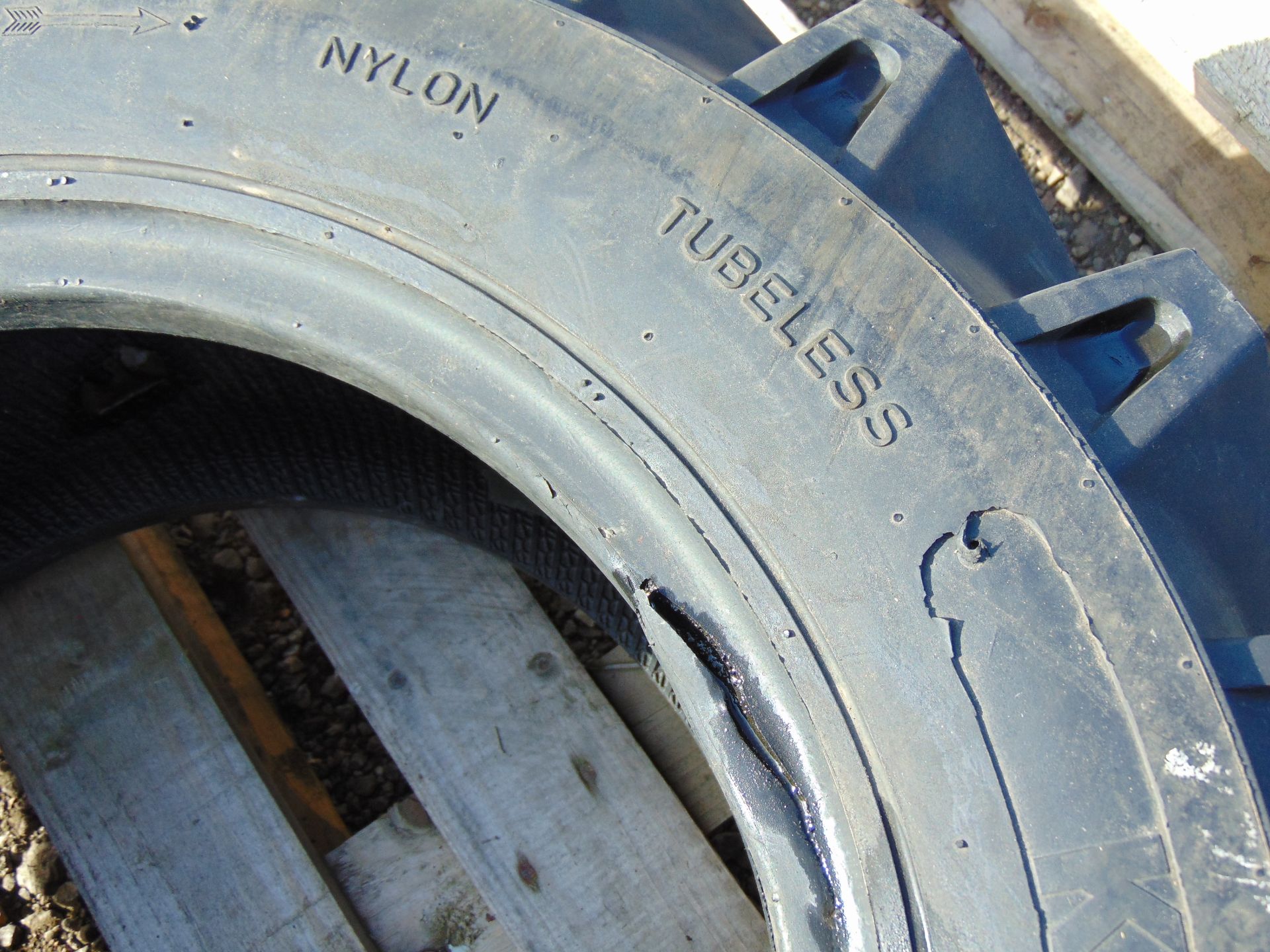 Kingstone MPT 10.5-18 Tyre - Image 4 of 6