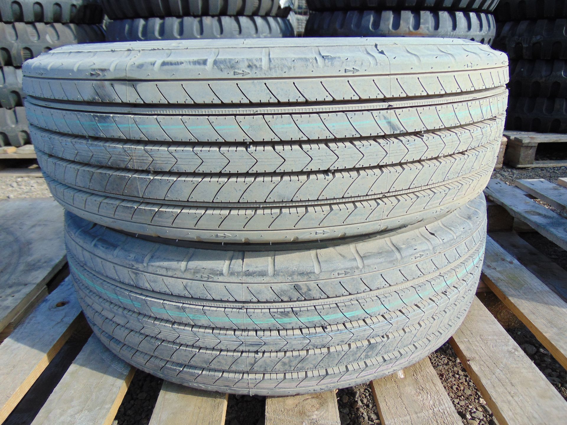 2 x Bridgestone R227 225/75 R17.5 Tyres - Image 6 of 7