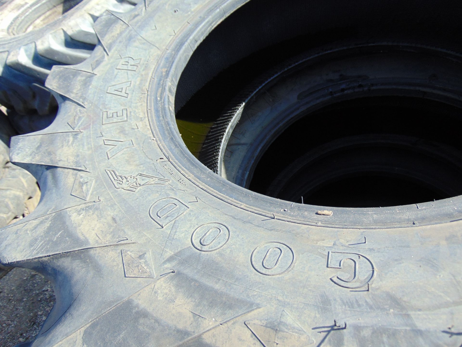3 x Goodyear Sure Grip 15.5/80-24 Tyres - Image 4 of 6
