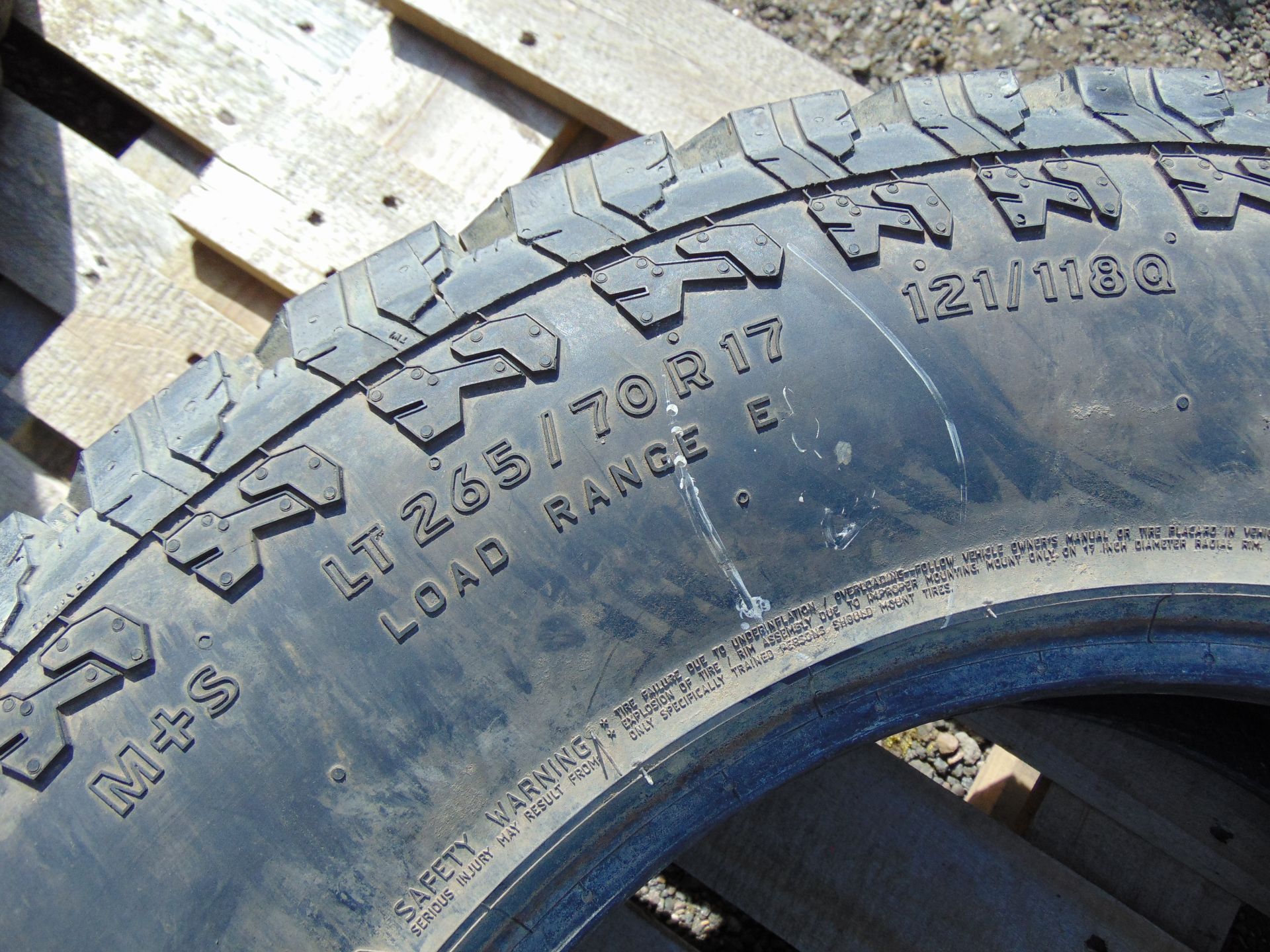 General Grabber AT2 265-70R17 Tyre - Image 6 of 6