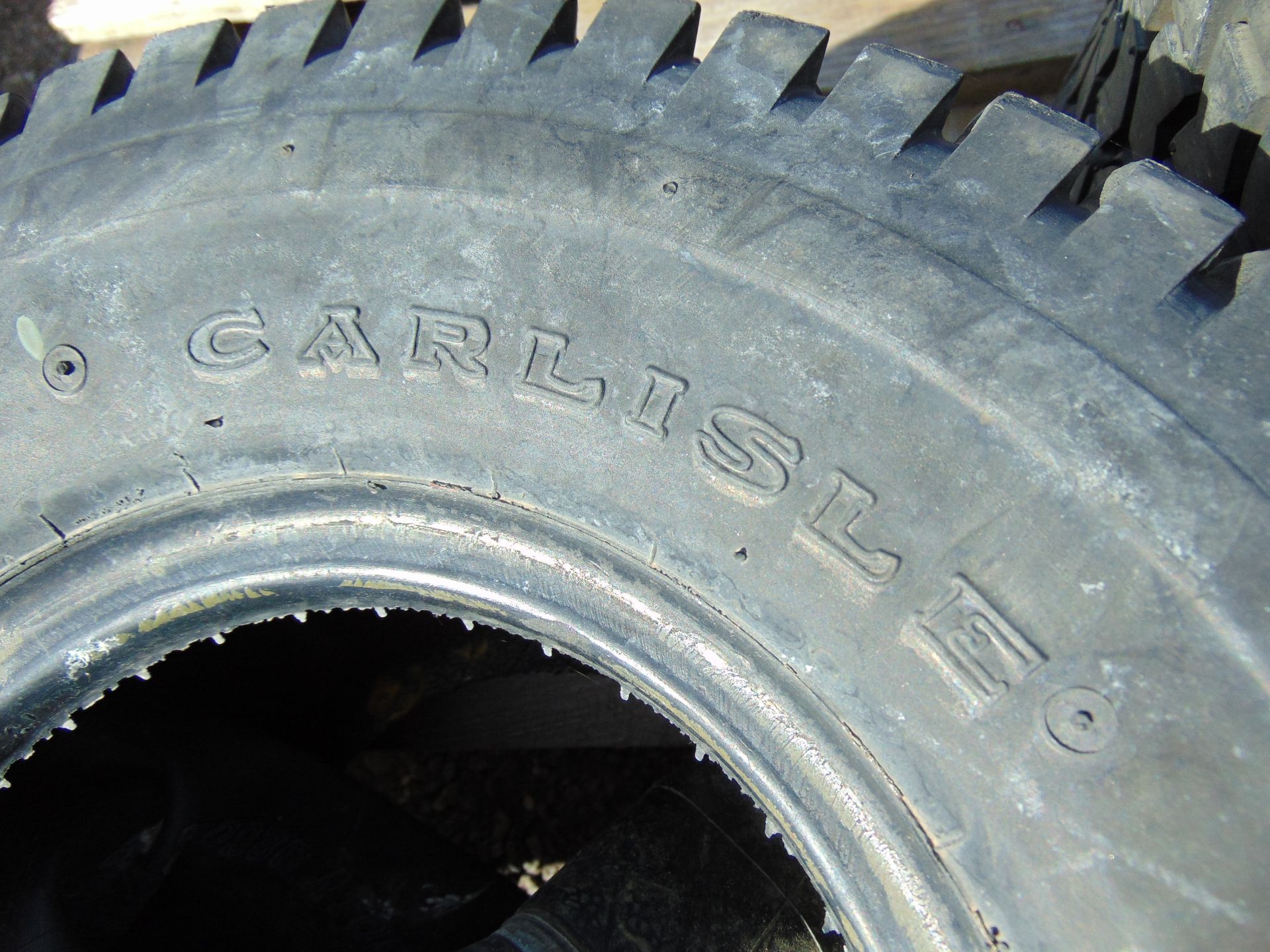 2 x Carlisle Turf-Saver 18x9.50-8 Tyres - Image 2 of 7