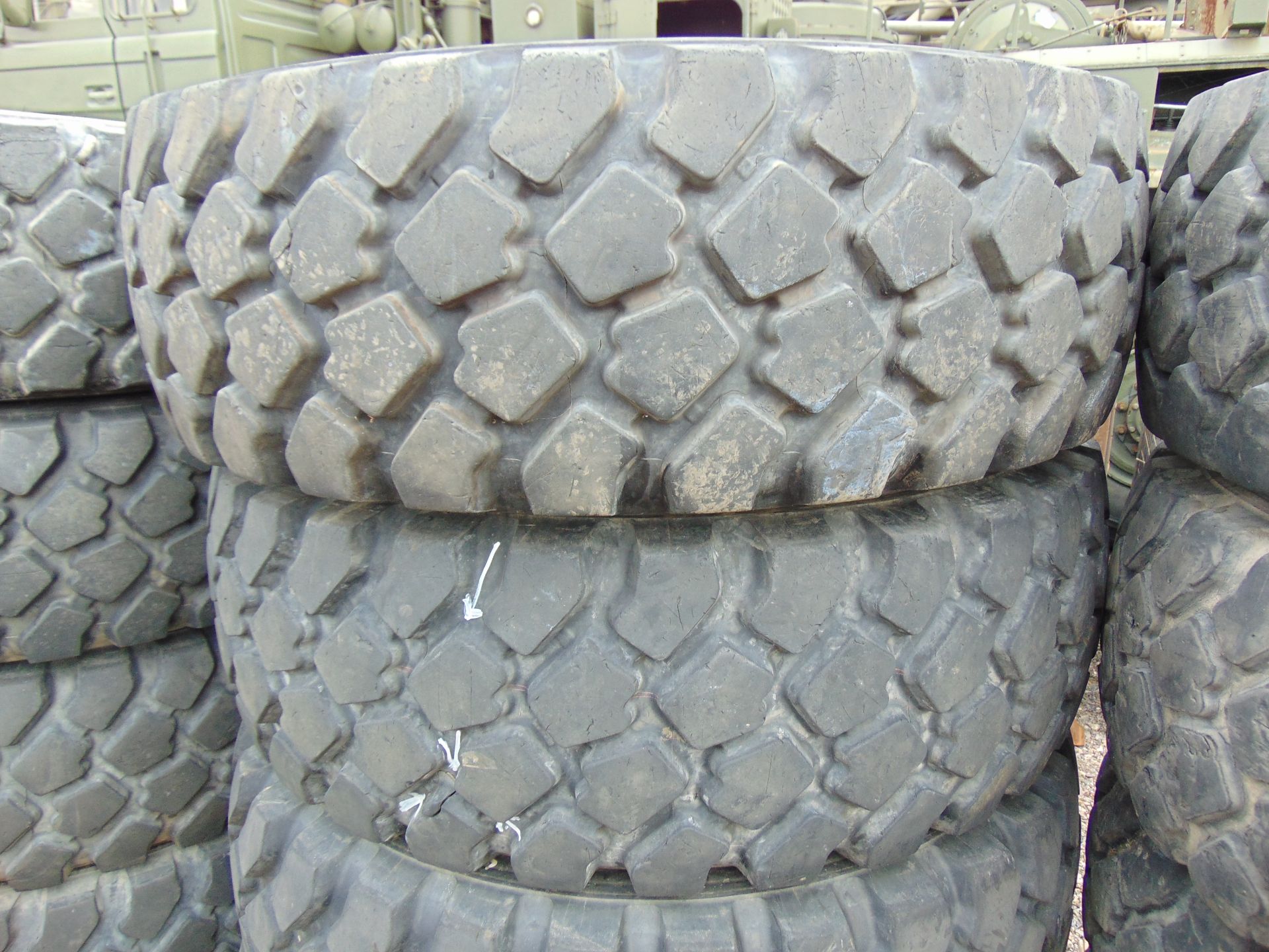 4 x Michelin XZL 395/85 R20 Tyres - Image 2 of 5